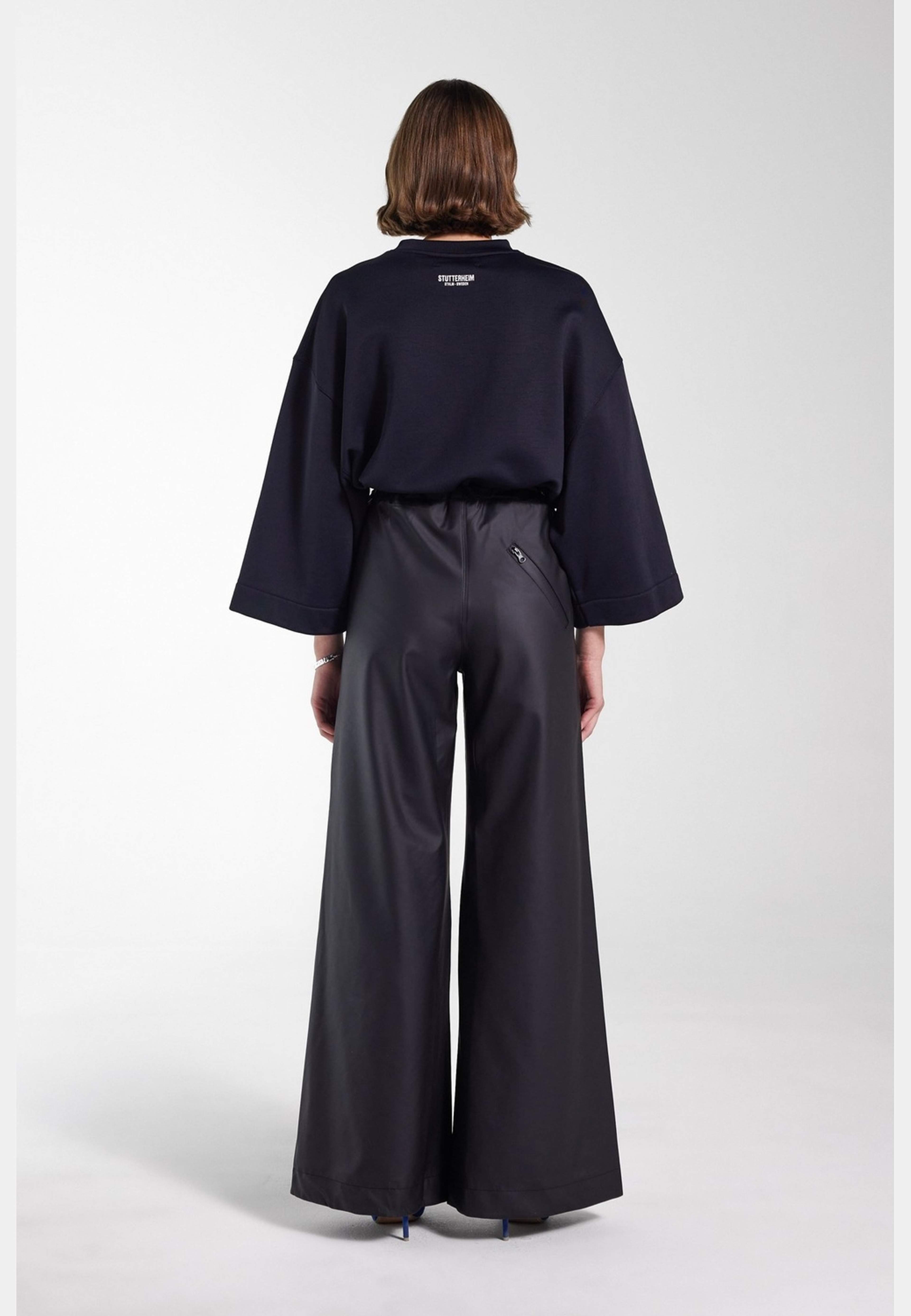 Jarla Trousers, från Stutterheim, i färgen black. Klicka för att öppna bilden i stort format