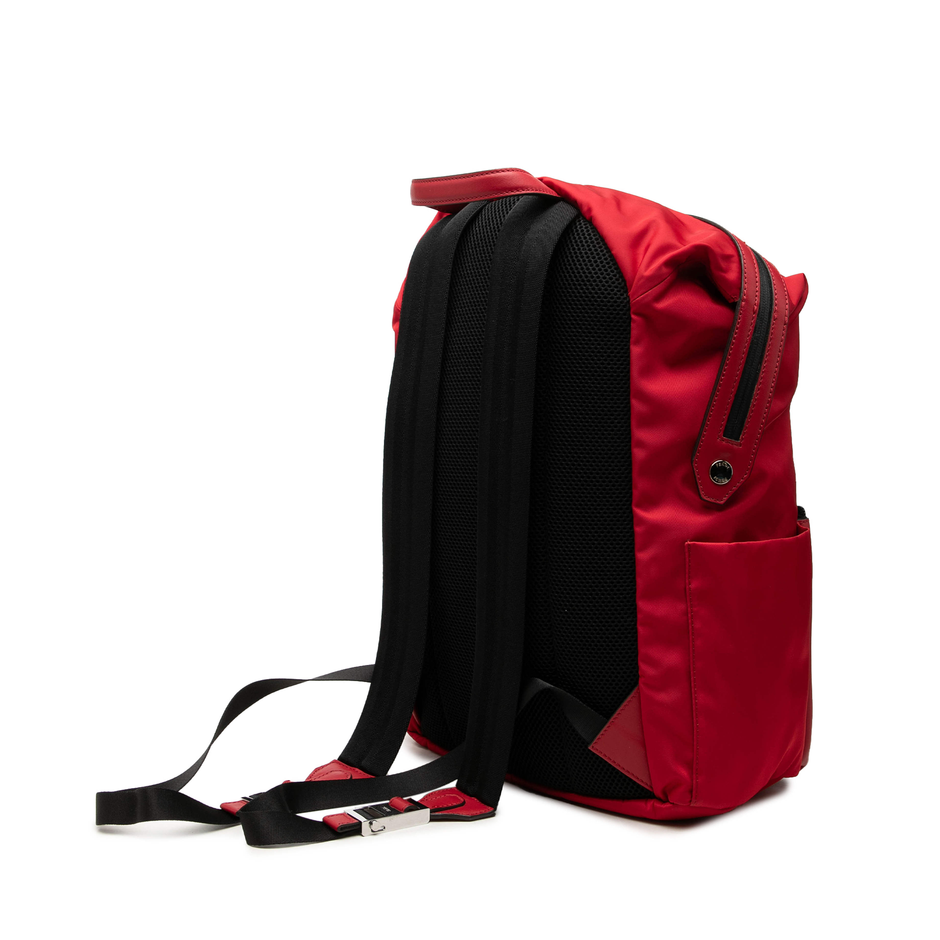 Fendi Nylon Vocabulary Hope Backpack, från Luxclusif, i färgen röd. Klicka för att öppna bilden i stort format