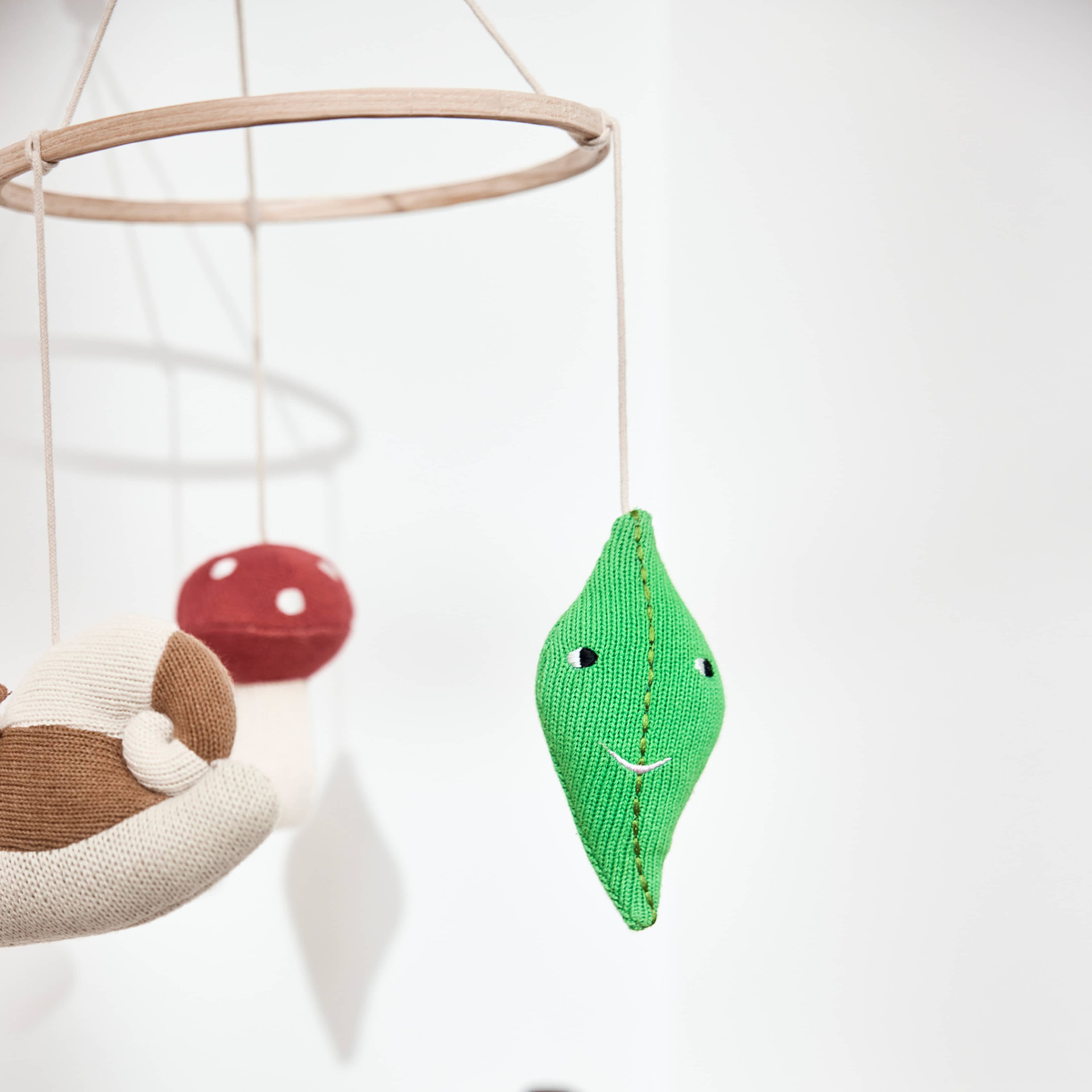 Forest Mobile, från OYOY Mini, i färgen multi. Klicka för att öppna bilden i stort format