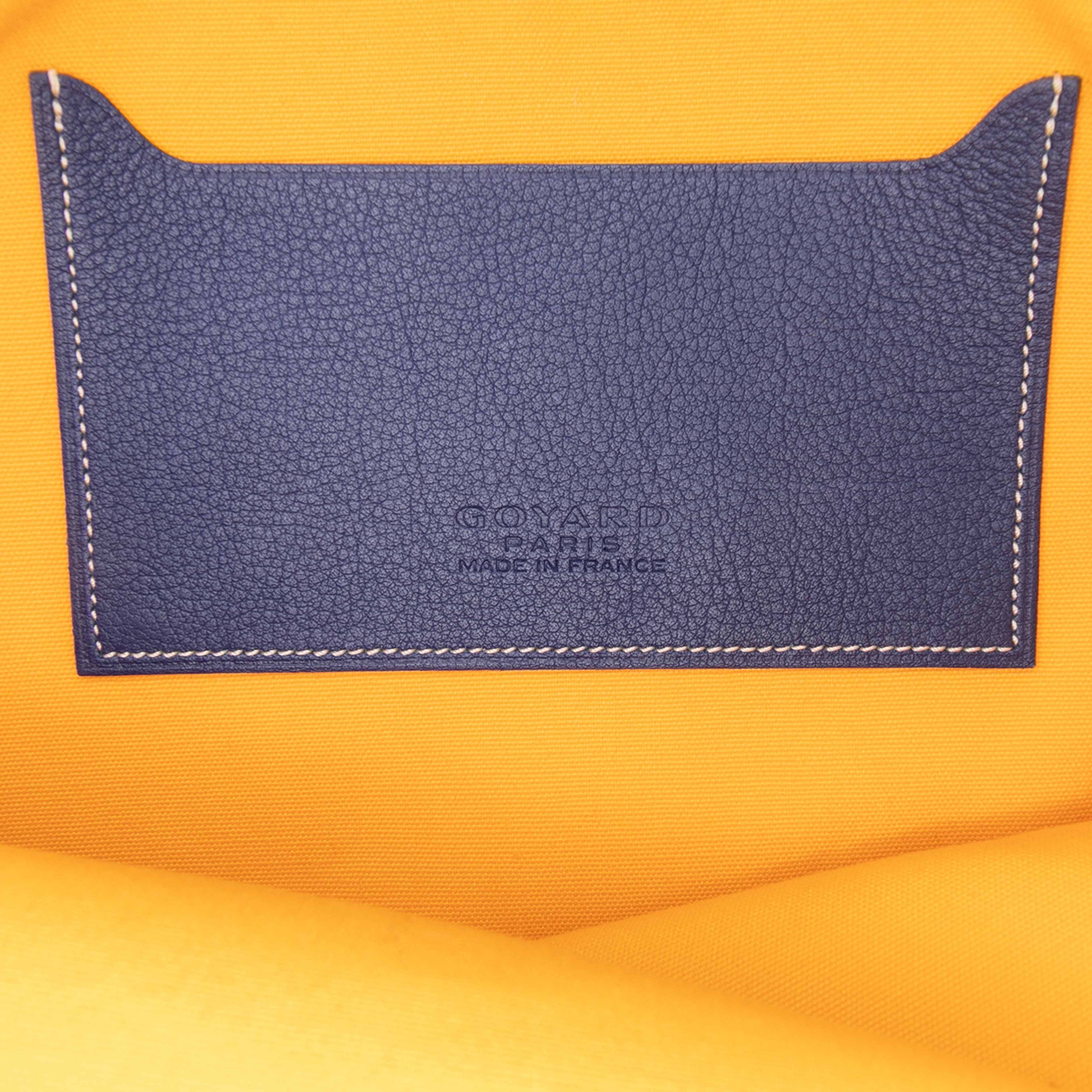 Goyard Goyardine Senat Mm, från Luxclusif, i färgen navy. Klicka för att öppna bilden i stort format