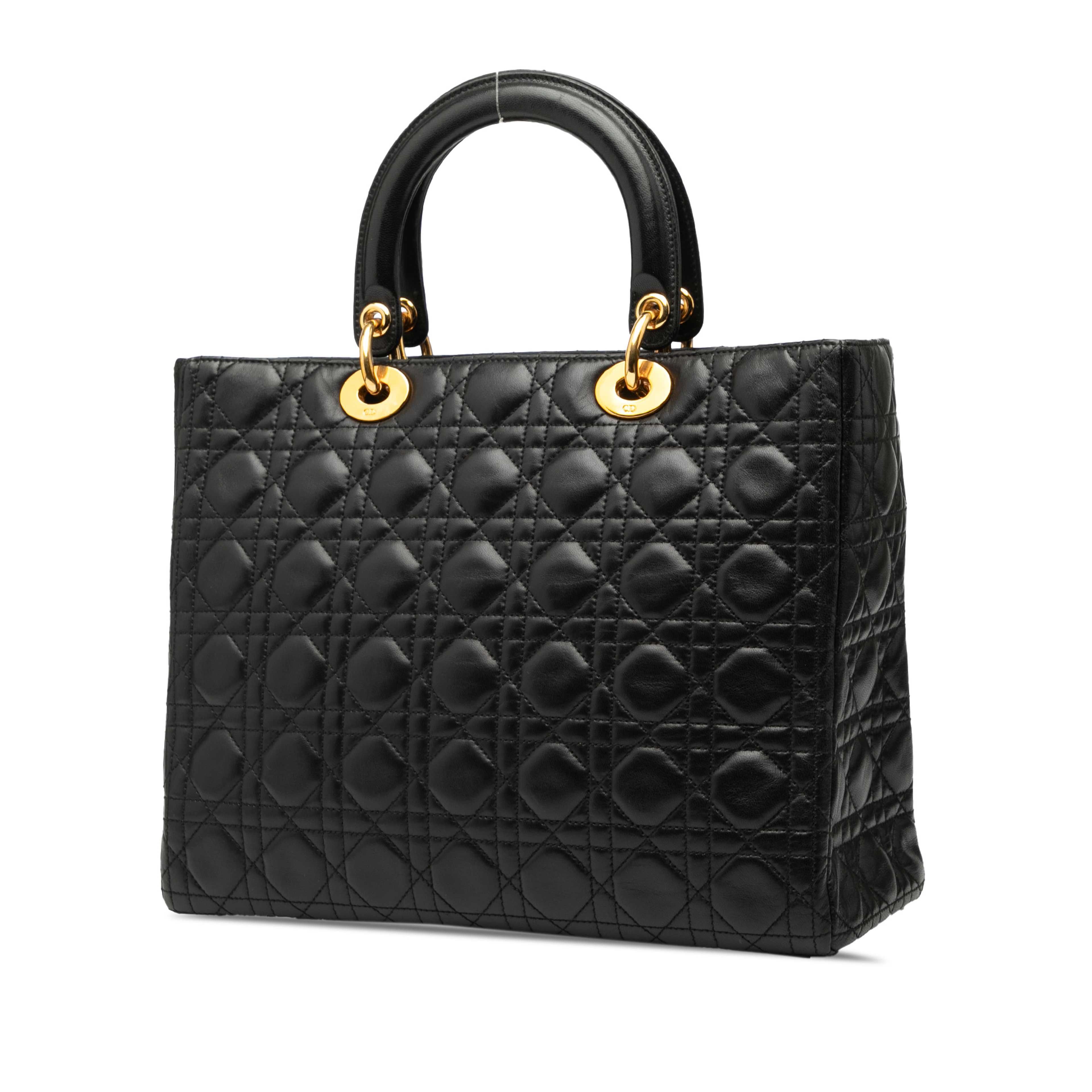 Dior Large Lambskin Cannage Lady Dior, från Luxclusif, i färgen black. Klicka för att öppna bilden i stort format