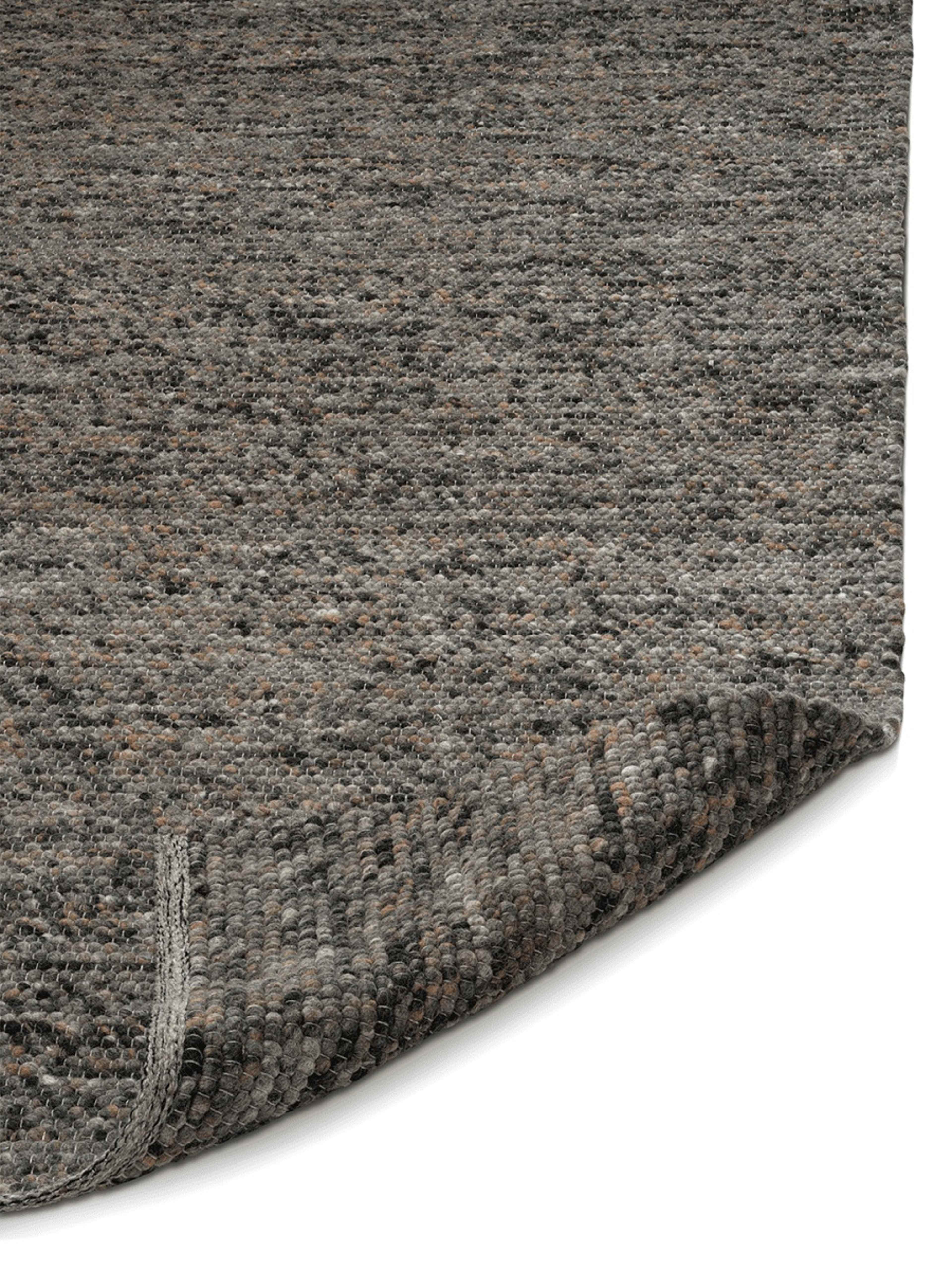 Ullmatta Merino 170x230cm, från Classic Collection, i färgen grey melange. Klicka för att öppna bilden i stort format