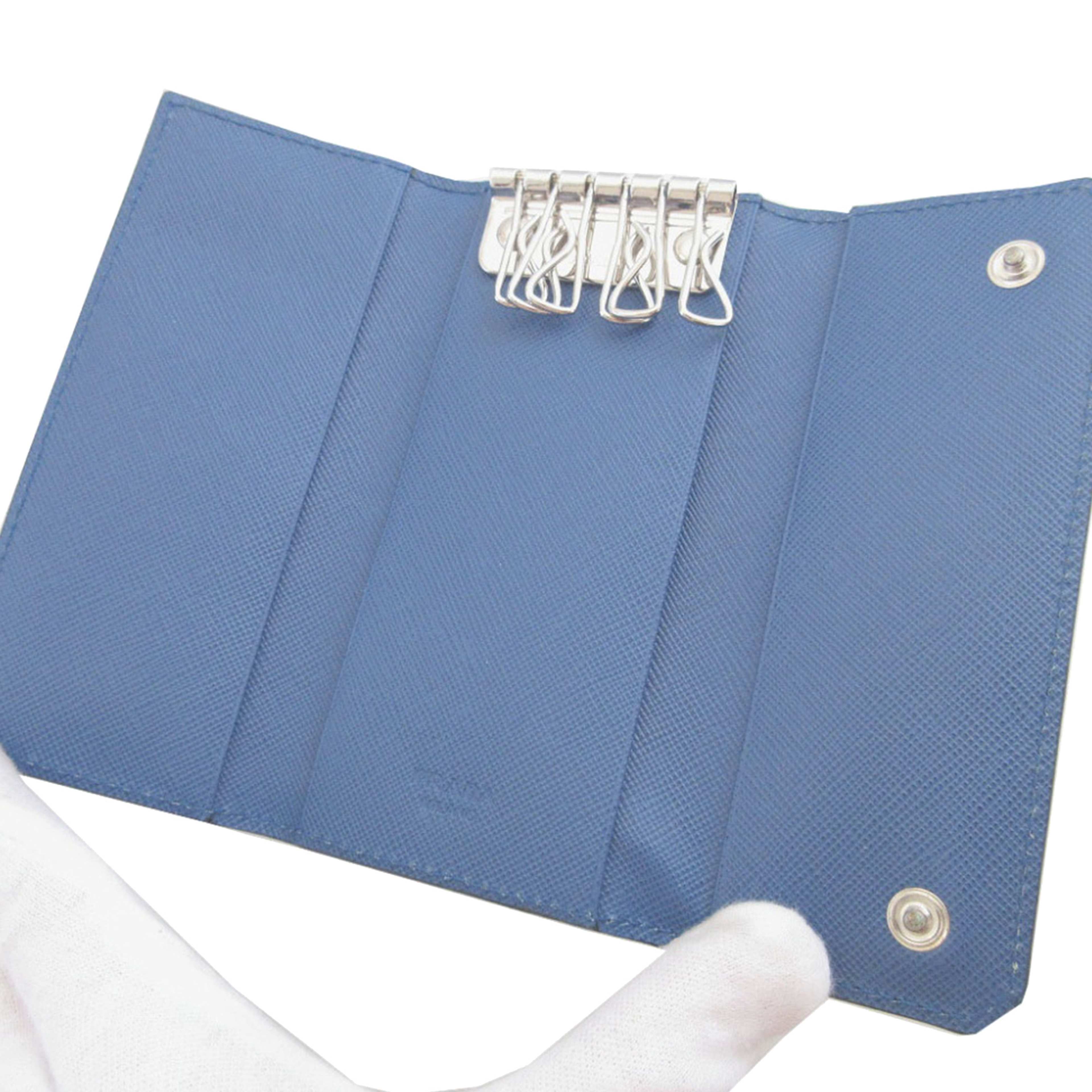 Prada Saffiano Key Holder, från Luxclusif, i färgen blue. Klicka för att öppna bilden i stort format