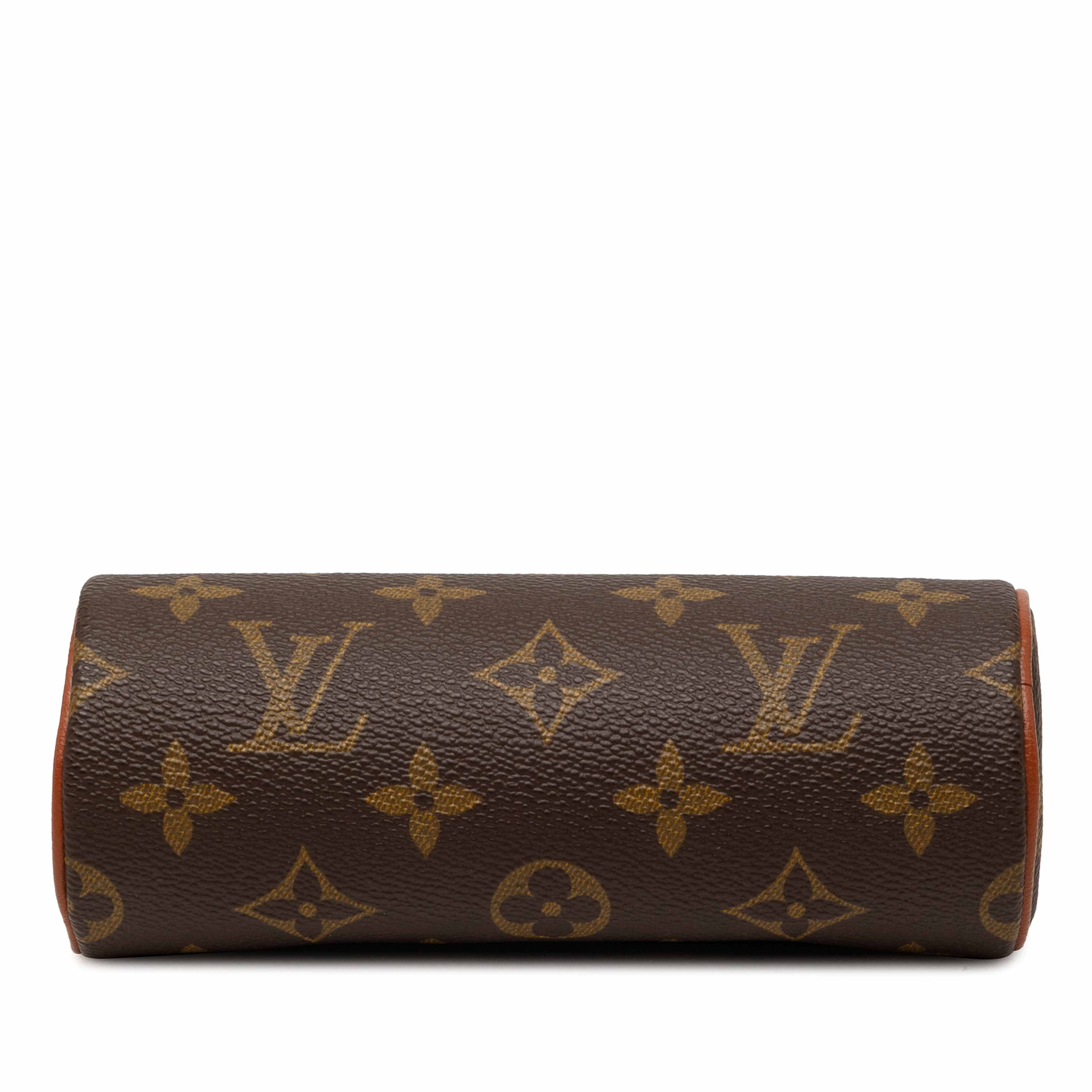 Louis Vuitton Monogram Papillon Pochette, från Luxclusif, i färgen brun. Klicka för att öppna bilden i stort format