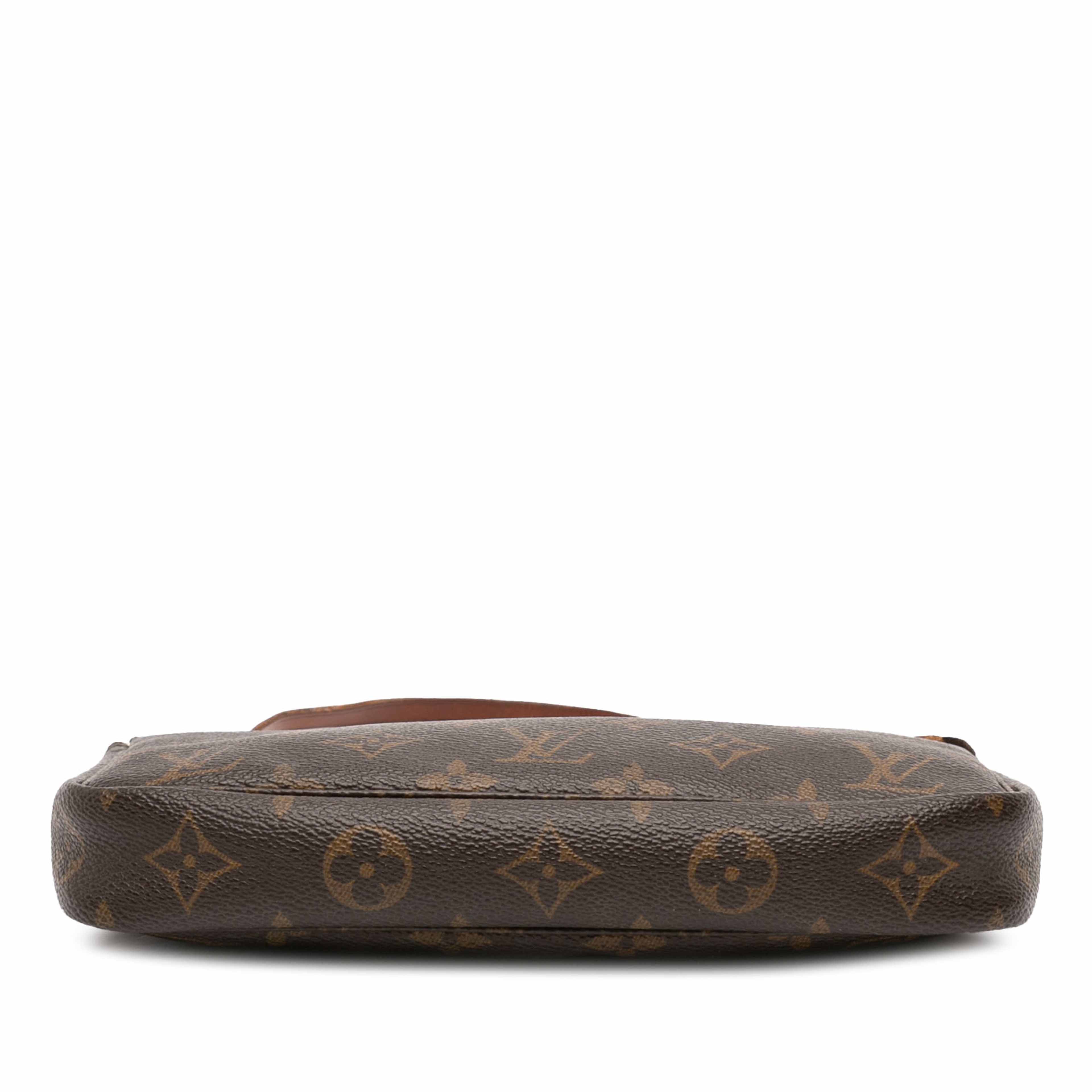 Louis Vuitton Monogram Pochette Accessoires, från Luxclusif, i färgen brown. Klicka för att öppna bilden i stort format