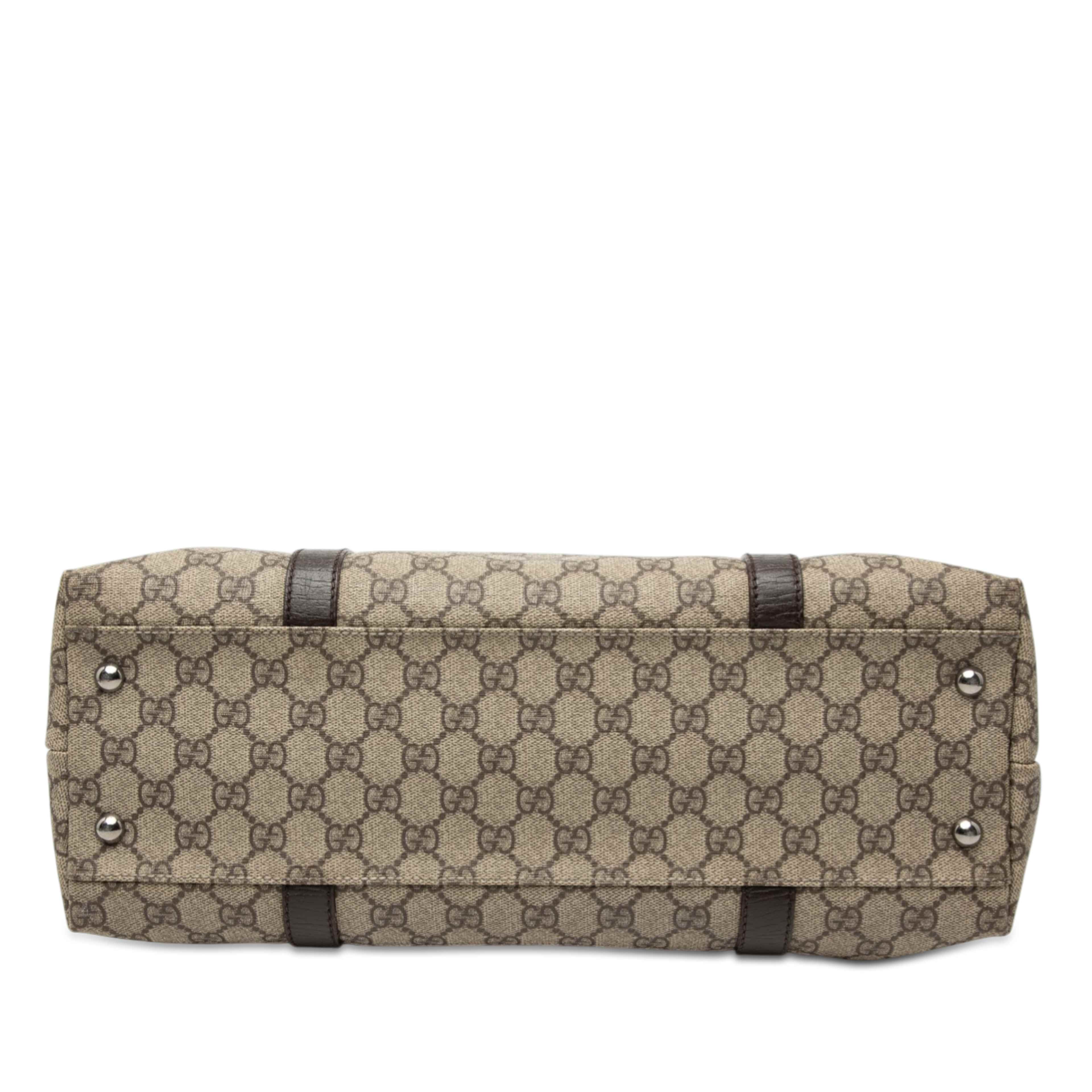 Gucci Medium Gg Supreme Joy Tote, från Luxclusif, i färgen beige. Klicka för att öppna bilden i stort format