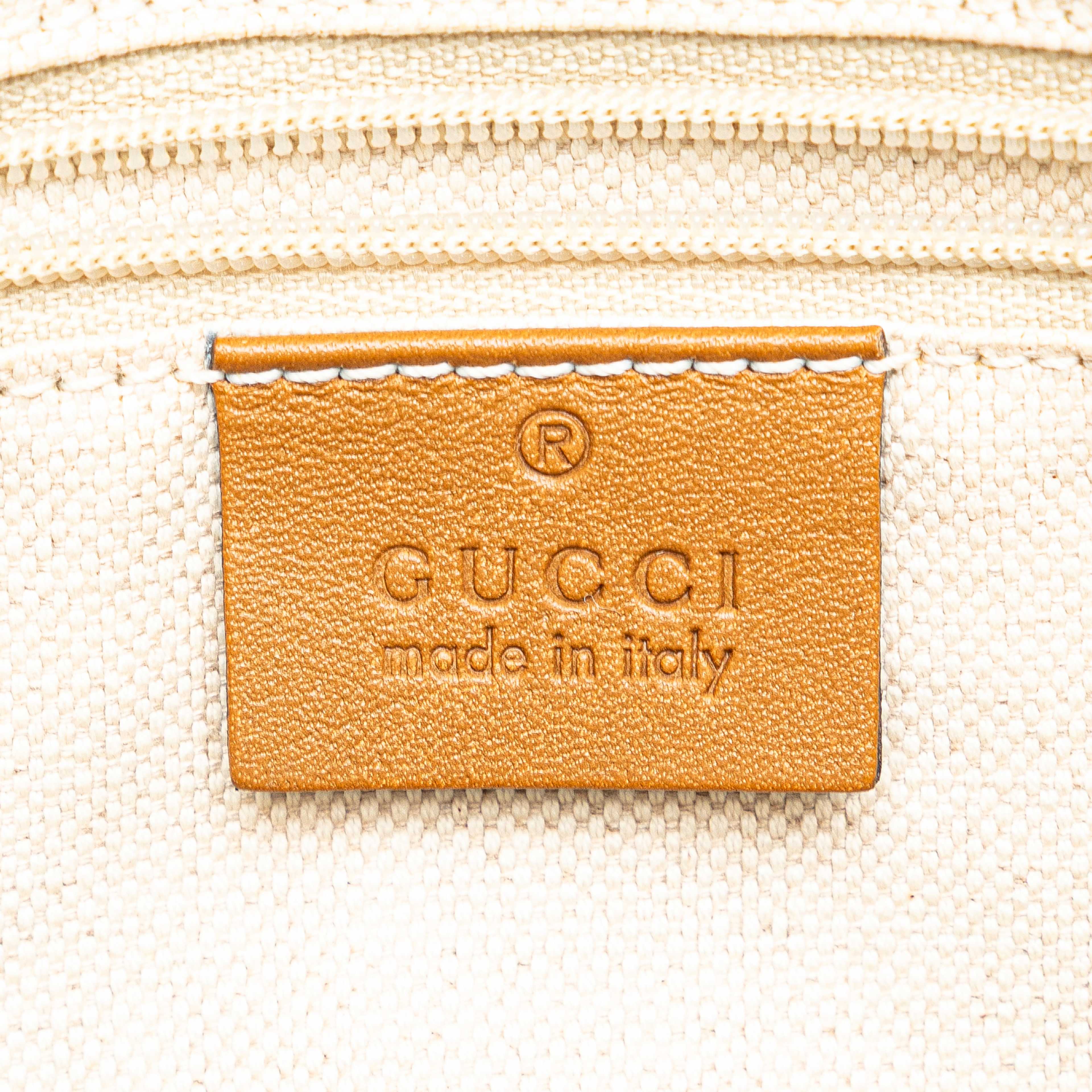 Gucci Diamante Canvas Sukey Satchel, från Luxclusif, i färgen beige. Klicka för att öppna bilden i stort format