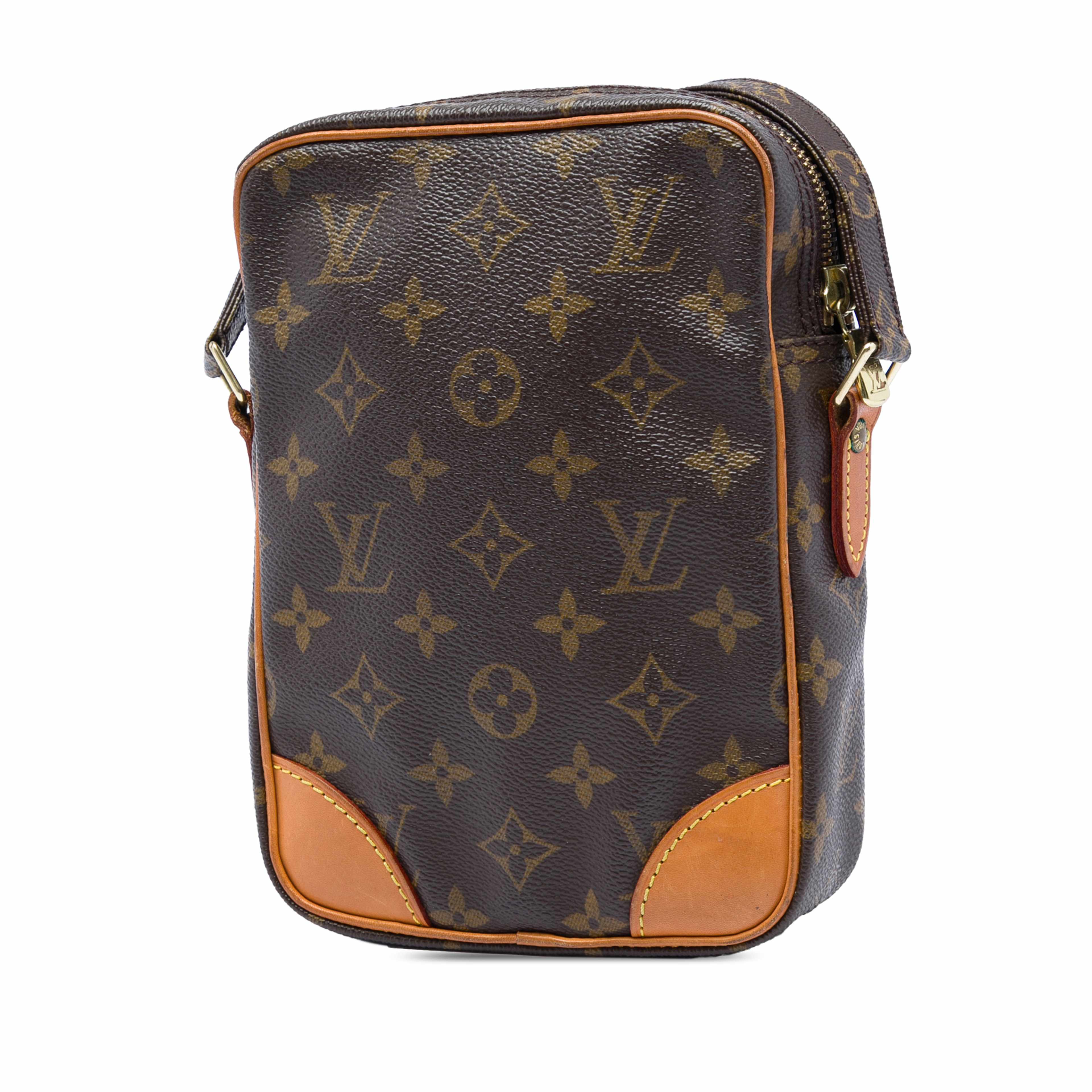 Louis Vuitton Monogram Danube, från Luxclusif, i färgen brun. Klicka för att öppna bilden i stort format
