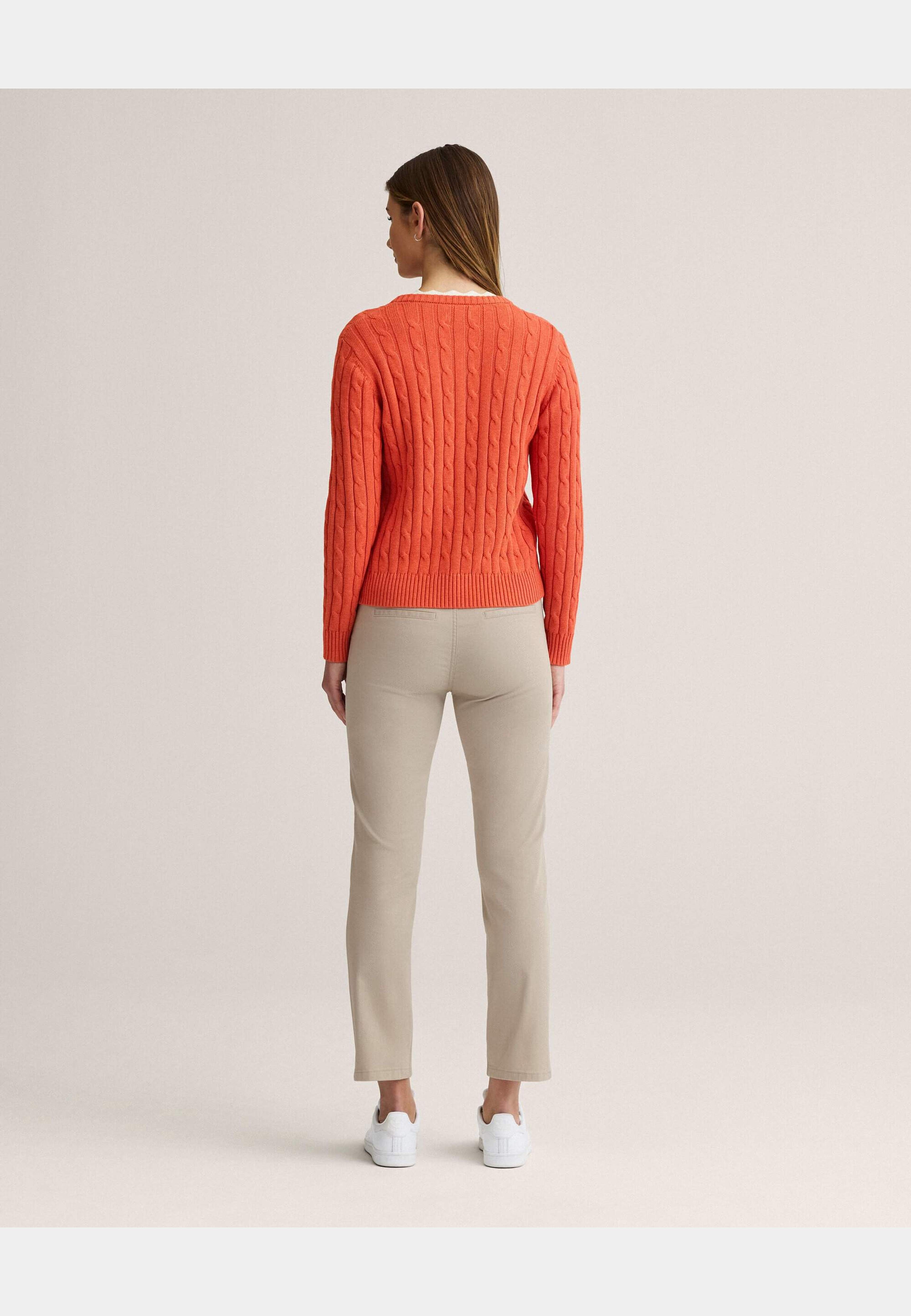Brittany Cardigan, från Newhouse, i färgen orange. Klicka för att öppna bilden i stort format