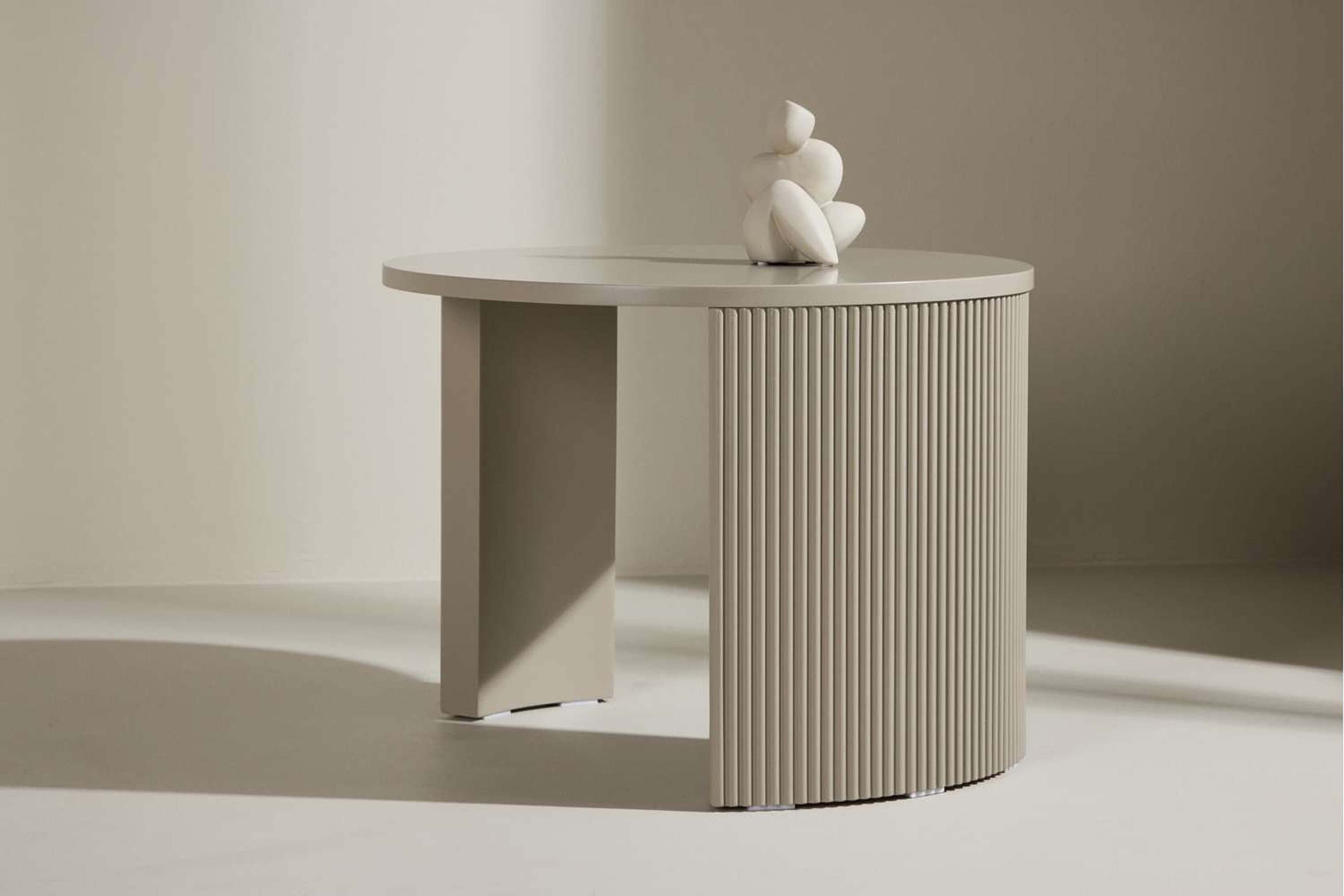 Bristol Soffbord, från Venture Home, i färgen beige. Klicka för att öppna bilden i stort format