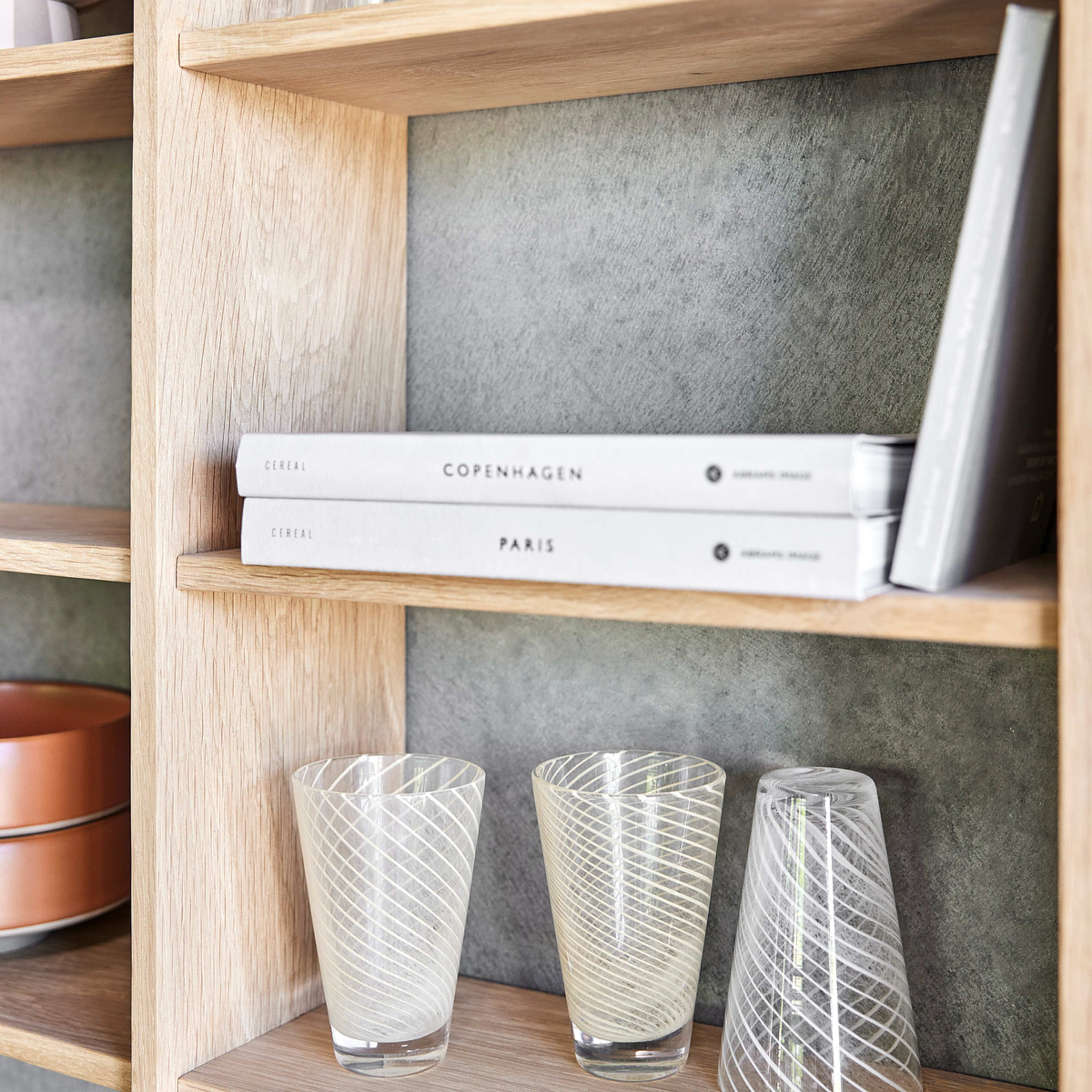 Yuka Groove Glass - Pack Of 2, från OYOY Living, i färgen clear. Klicka för att öppna bilden i stort format