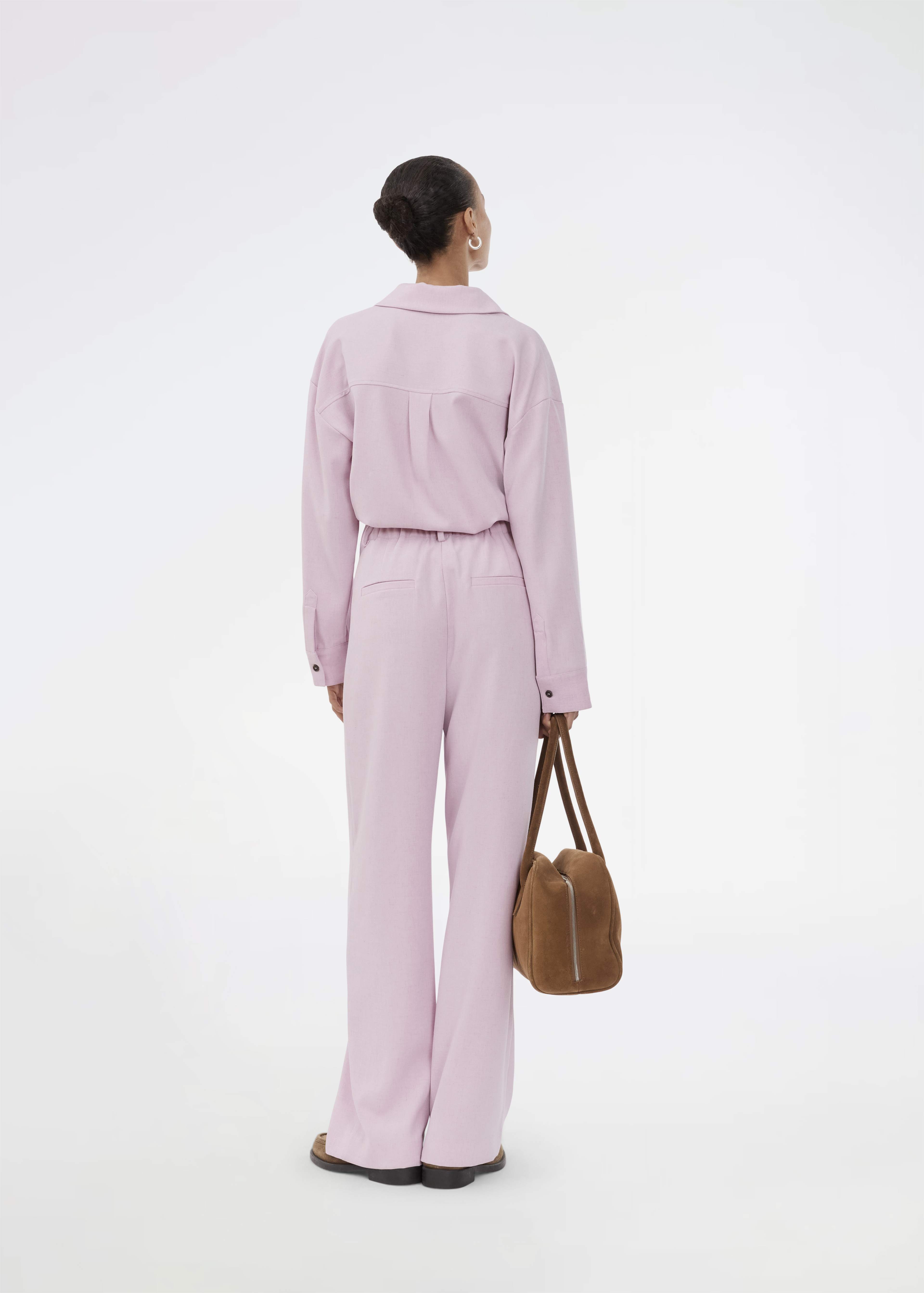 Sophiemd Shirt, från Modström, i färgen pink melange. Klicka för att öppna bilden i stort format