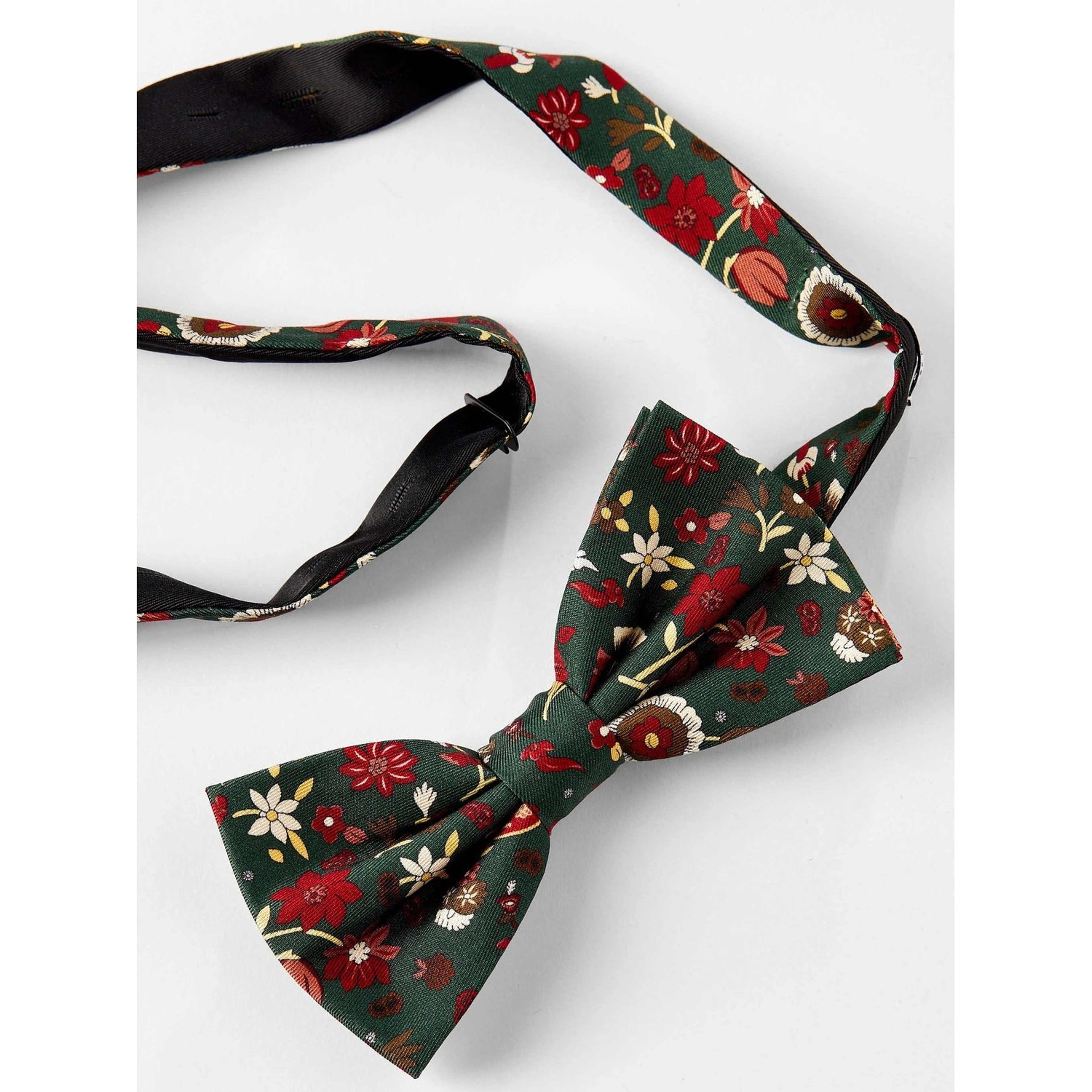 Bow Tie Floral, från John Henric, i färgen green. Klicka för att öppna bilden i stort format