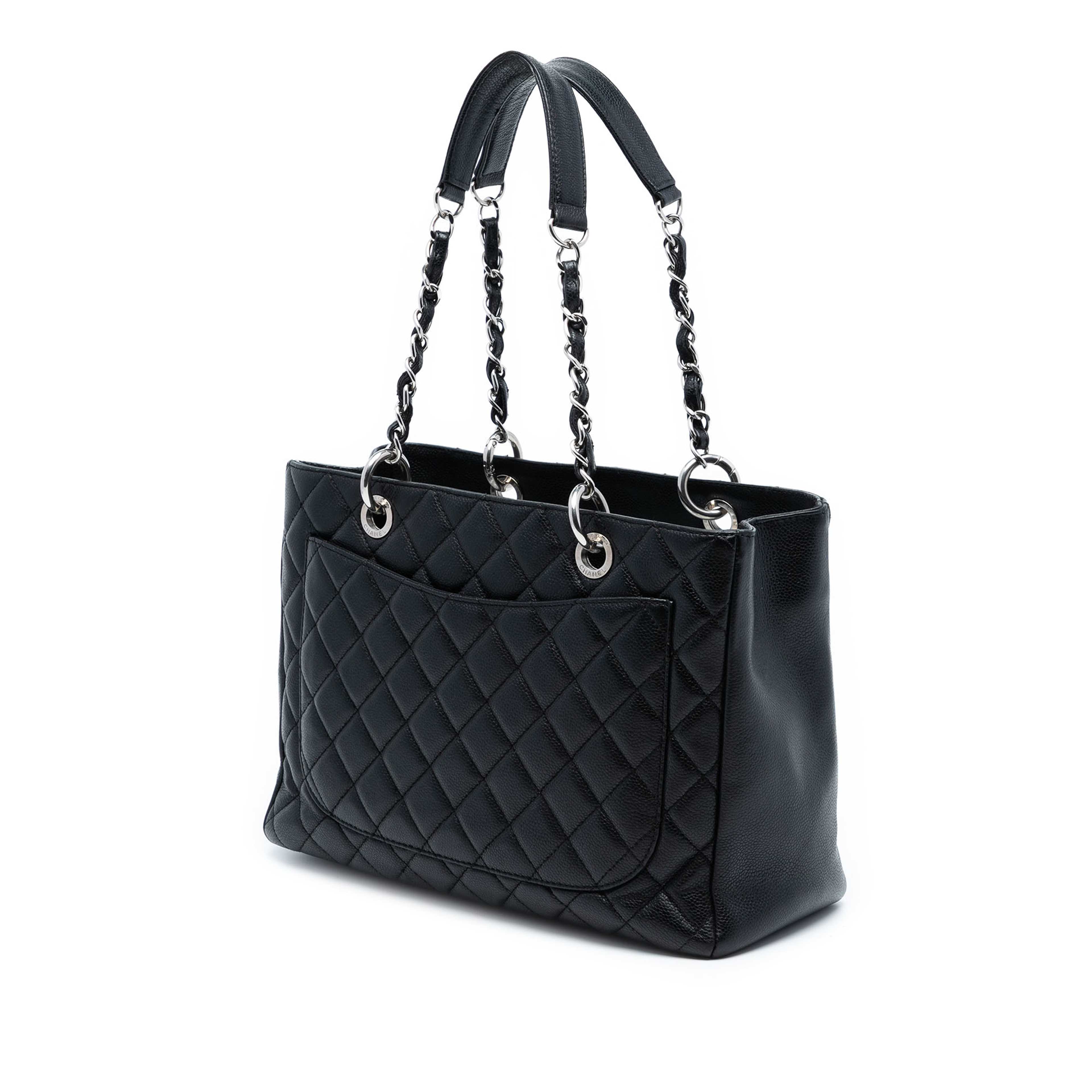 Chanel Caviar Grand Shopping Tote, från Luxclusif, i färgen svart. Klicka för att öppna bilden i stort format