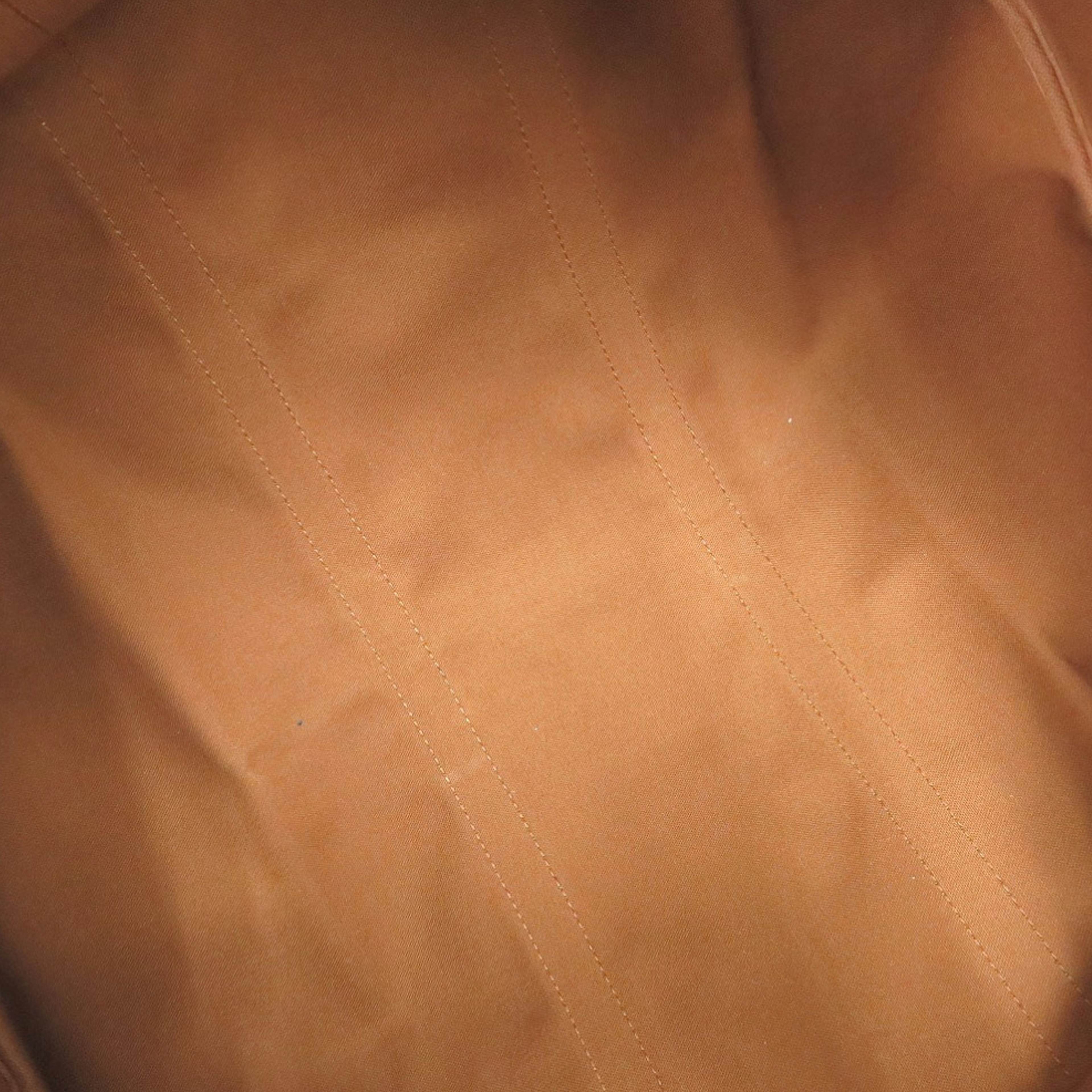 Louis Vuitton Monogram Keepall 55, från Luxclusif, i färgen brun. Klicka för att öppna bilden i stort format