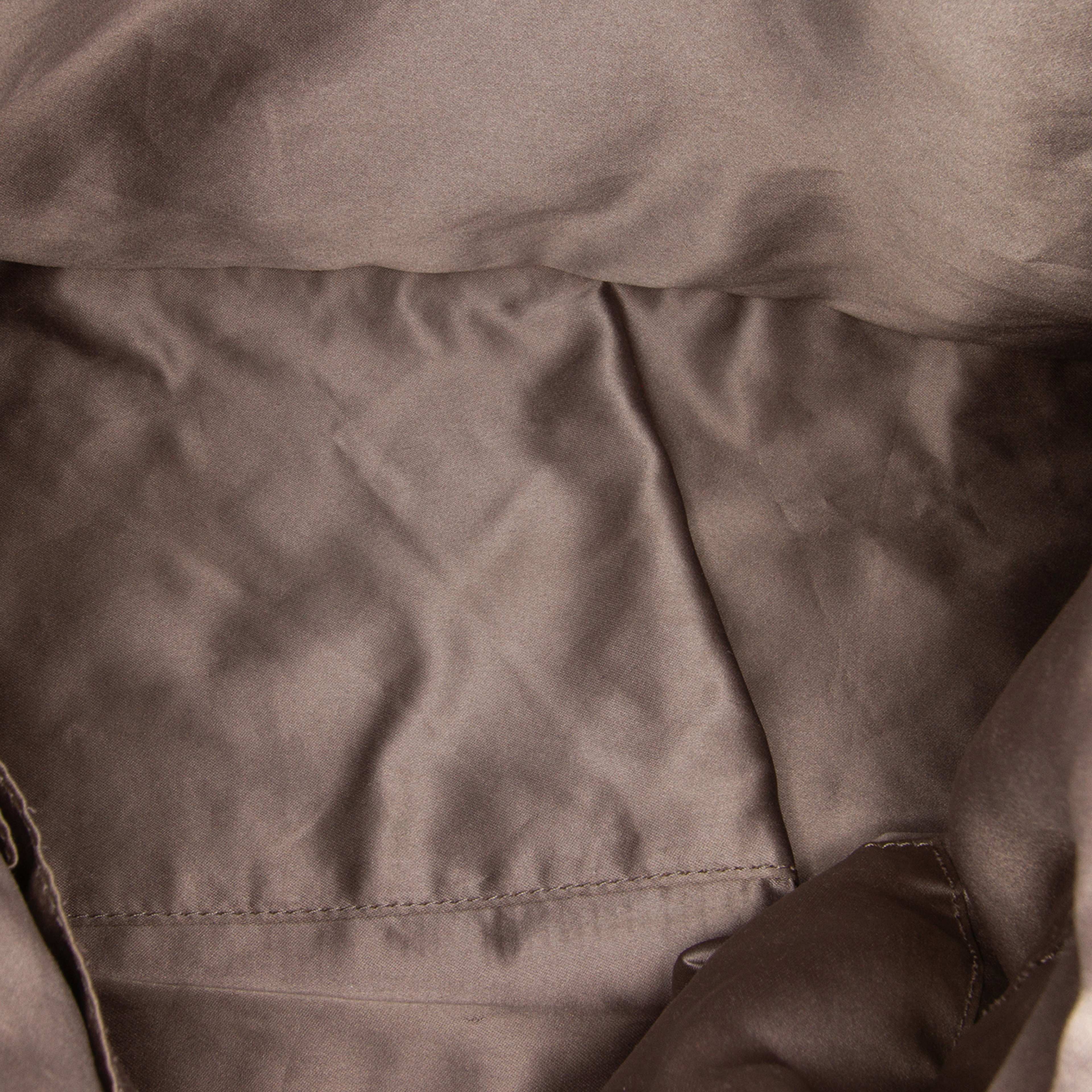 Chanel Quilted Lambskin Hidden Chain Bowler Bag, från Luxclusif, i färgen black. Klicka för att öppna bilden i stort format