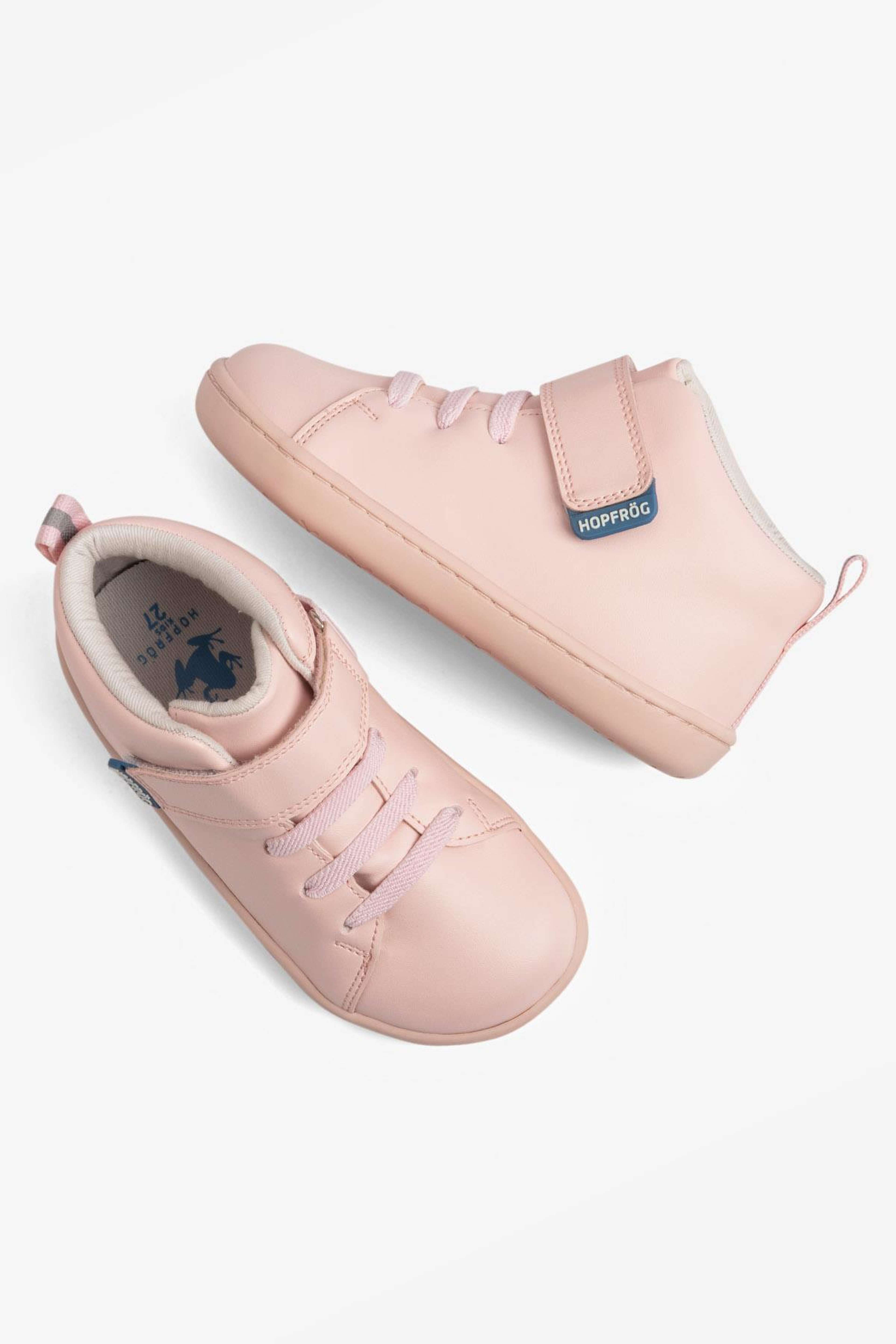 Hopfrög Smart Walker Hightop Barefoot, från Minimoca, i färgen light pink. Klicka för att öppna bilden i stort format