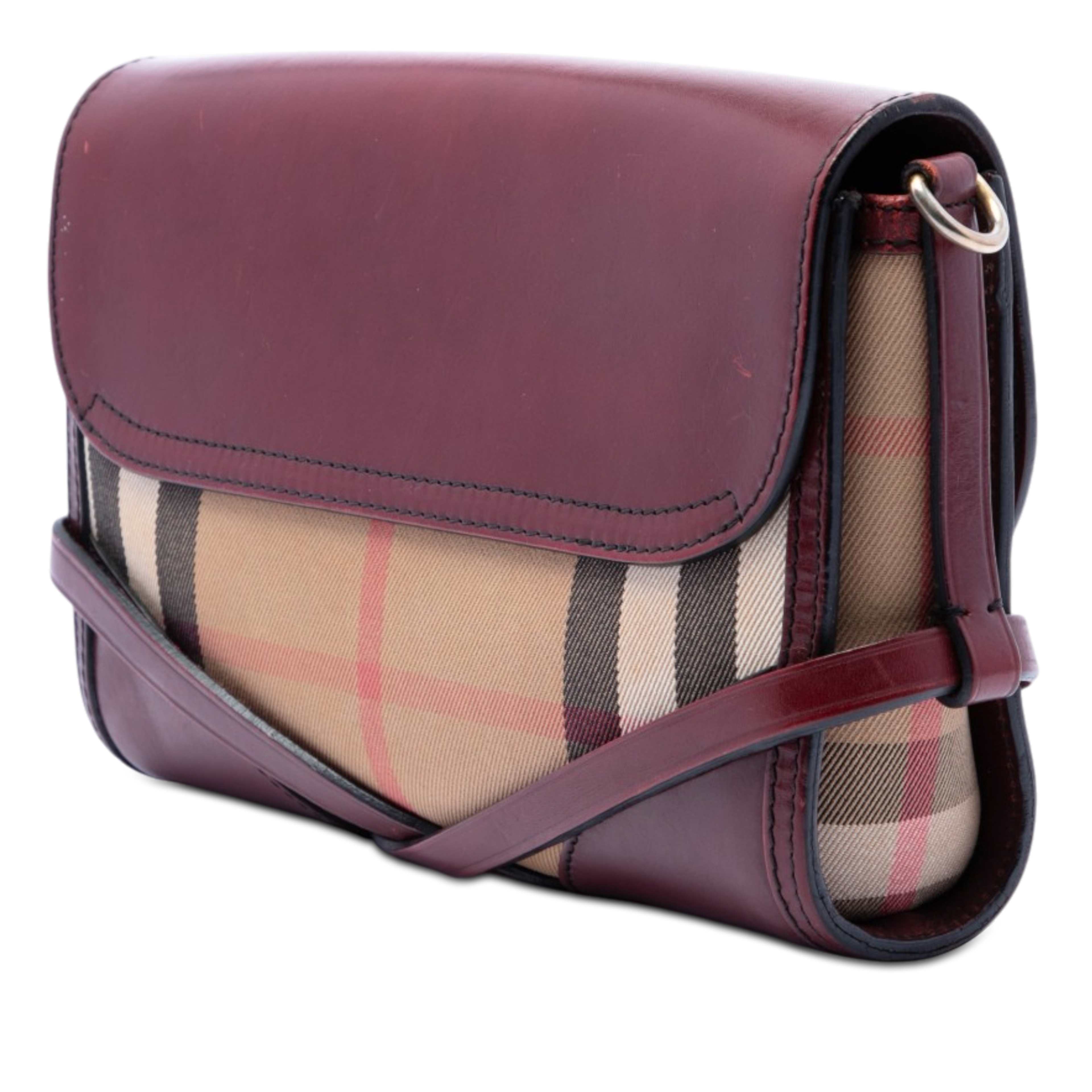 Burberry Leather And House Check Canvas Bridle Abbott Crossbody, från Luxclusif, i färgen red. Klicka för att öppna bilden i stort format