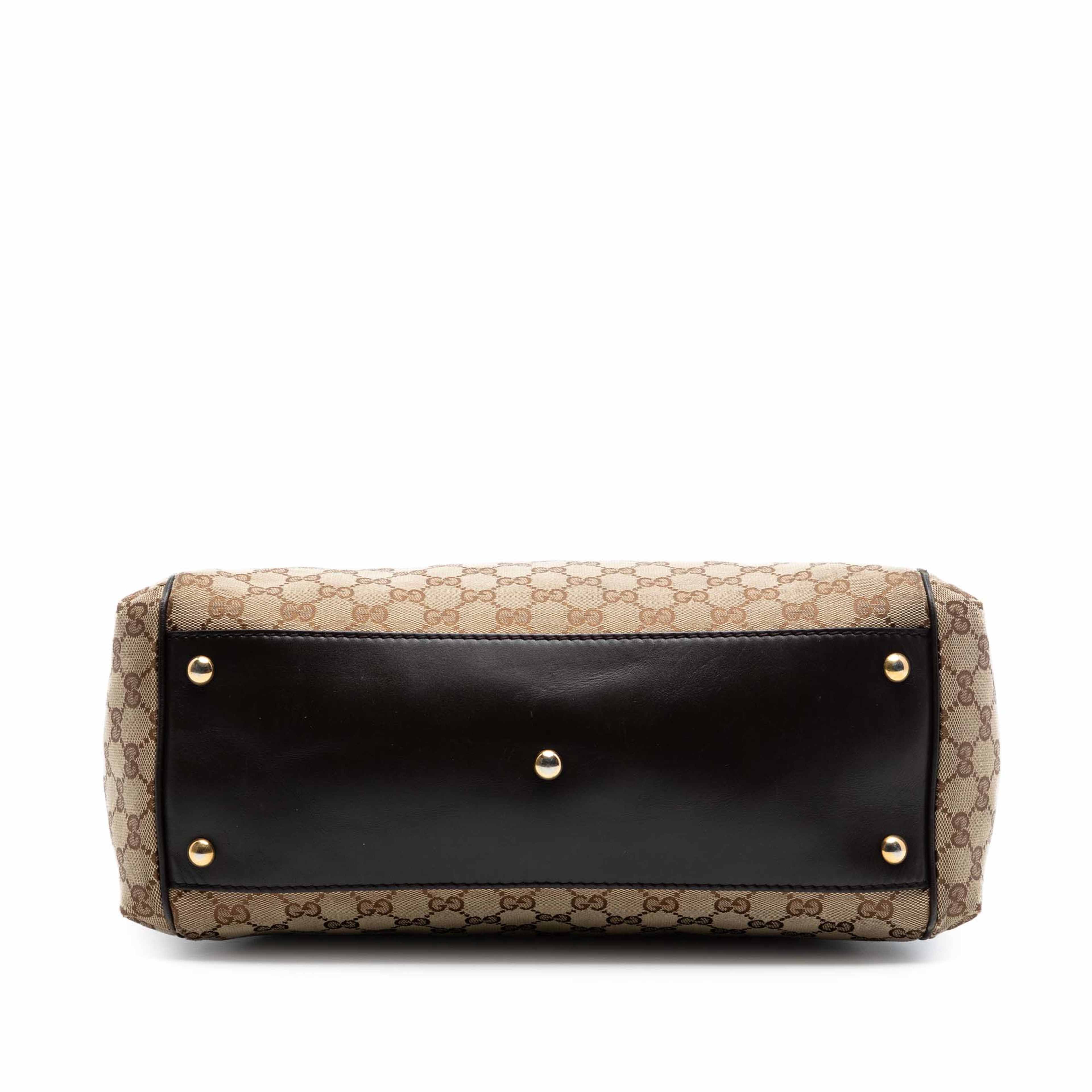 Gucci Medium Gg Canvas Scarlett Satchel, från Luxclusif, i färgen beige. Klicka för att öppna bilden i stort format