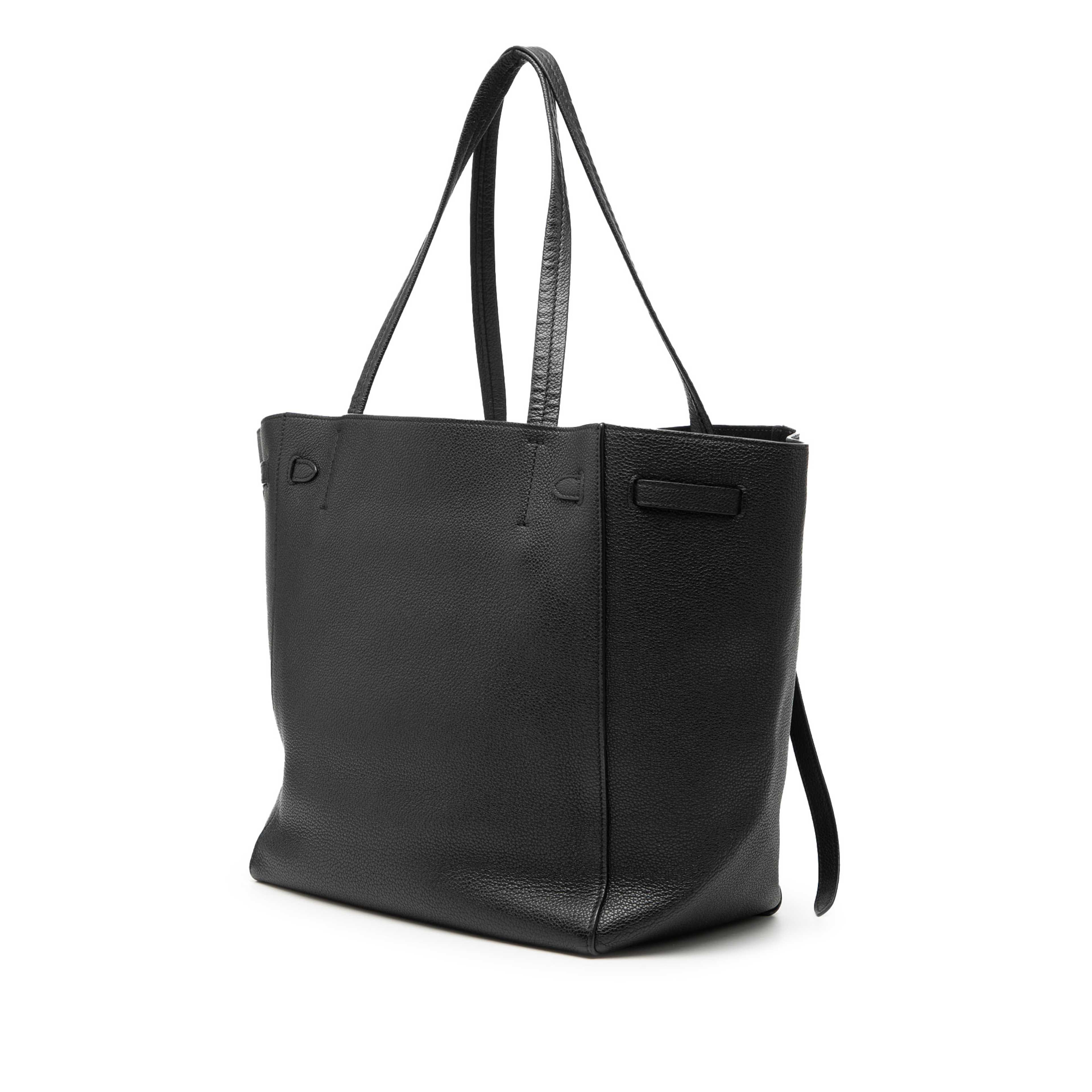Celine Small Leather Phantom Cabas Tote, från Luxclusif, i färgen black. Klicka för att öppna bilden i stort format
