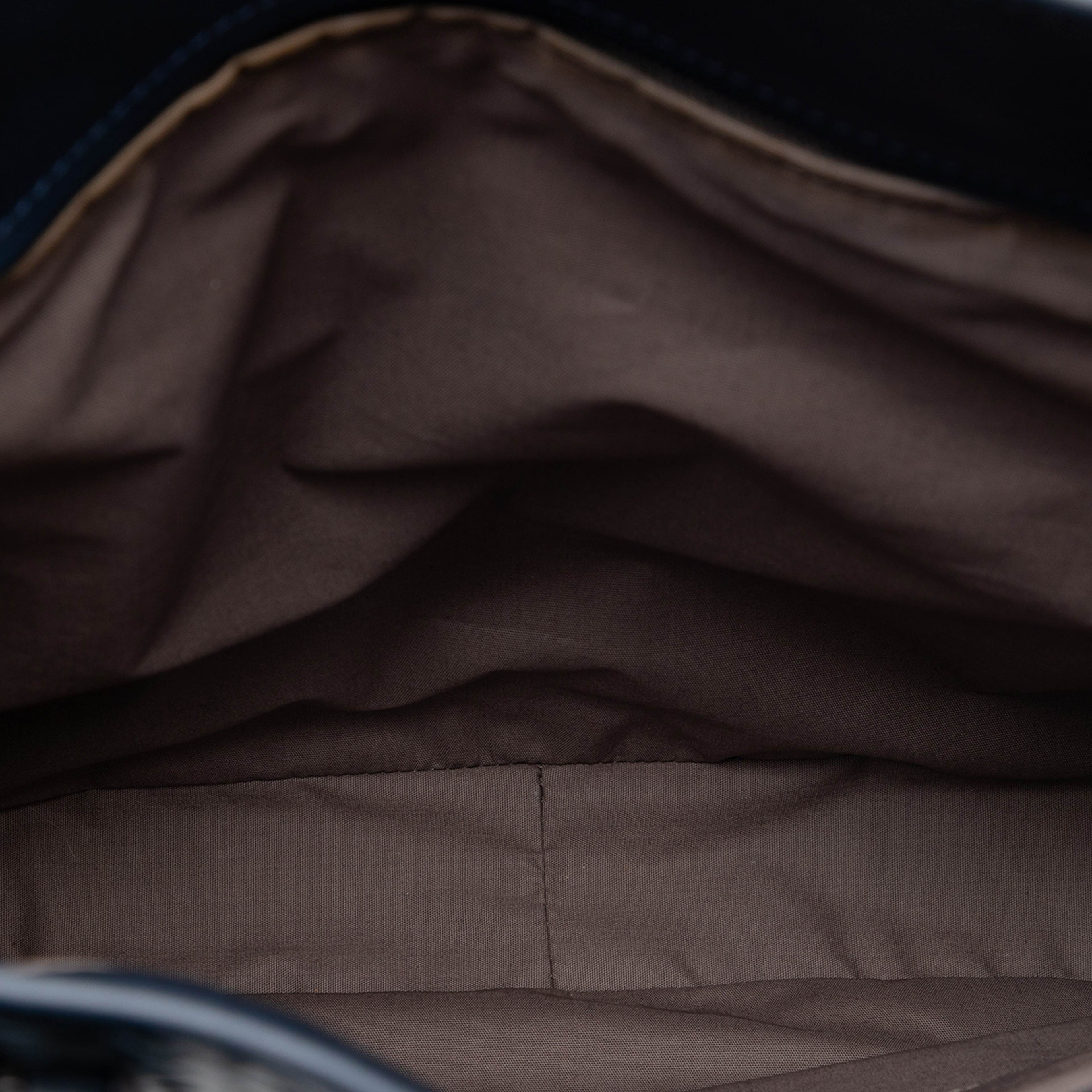 Bottega Veneta Nappa Intrecciato Belt Strap Tote, från Luxclusif, i färgen blå. Klicka för att öppna bilden i stort format
