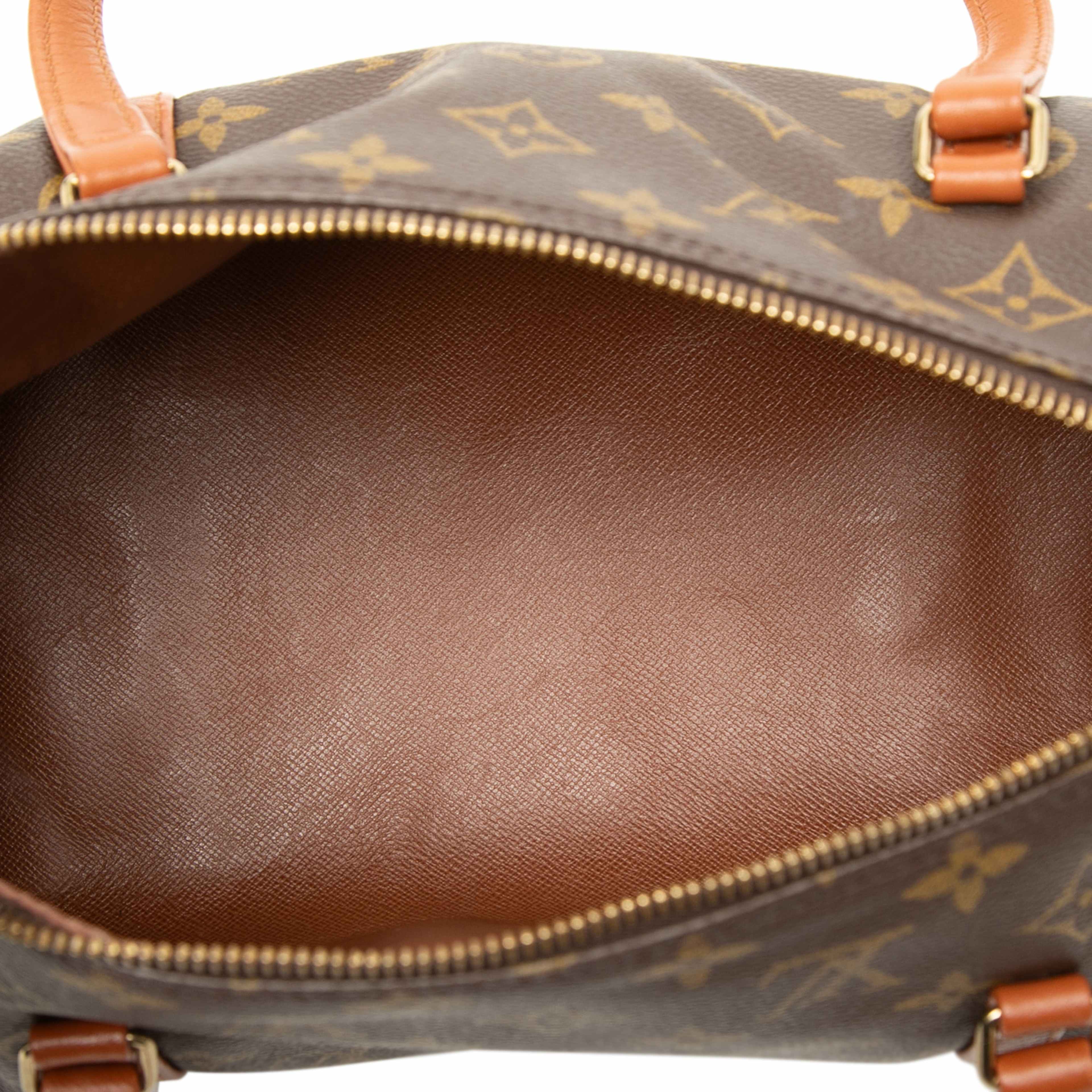 Louis Vuitton Monogram Papillon 30, från Luxclusif, i färgen brown. Klicka för att öppna bilden i stort format