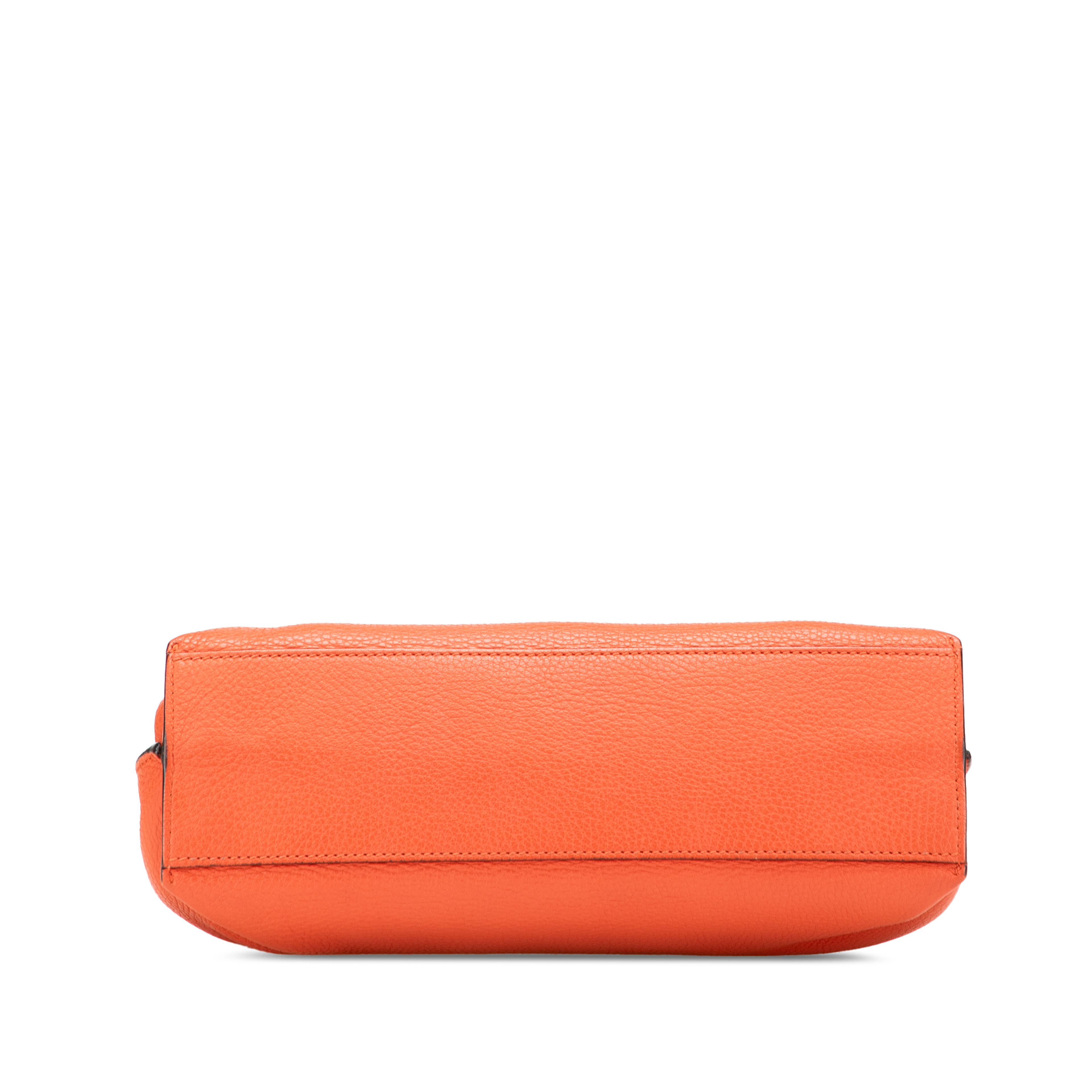 Gucci Small Calfskin Bamboo Daily Satchel, från Luxclusif, i färgen orange. Klicka för att öppna bilden i stort format