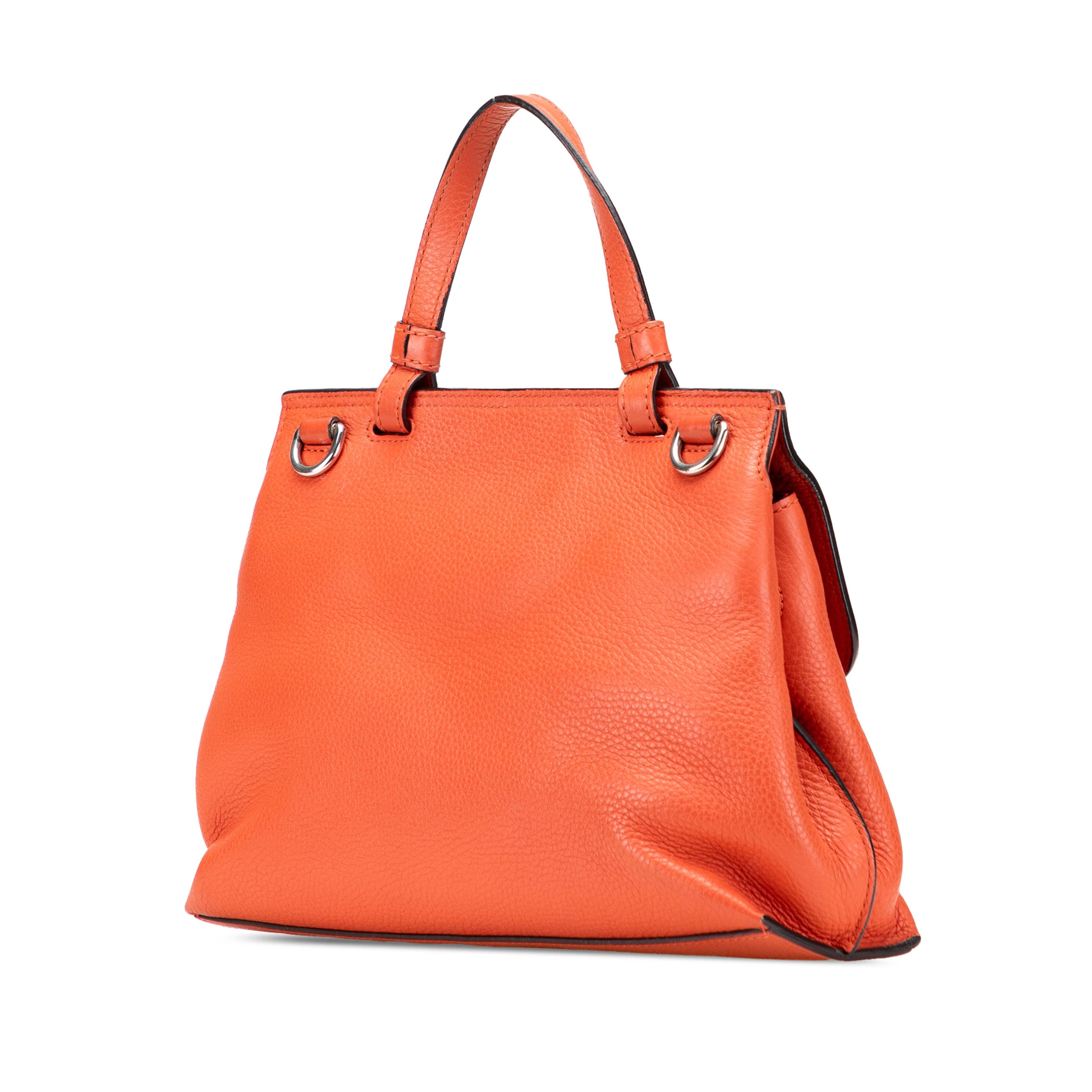 Gucci Small Calfskin Bamboo Daily Satchel, från Luxclusif, i färgen orange. Klicka för att öppna bilden i stort format
