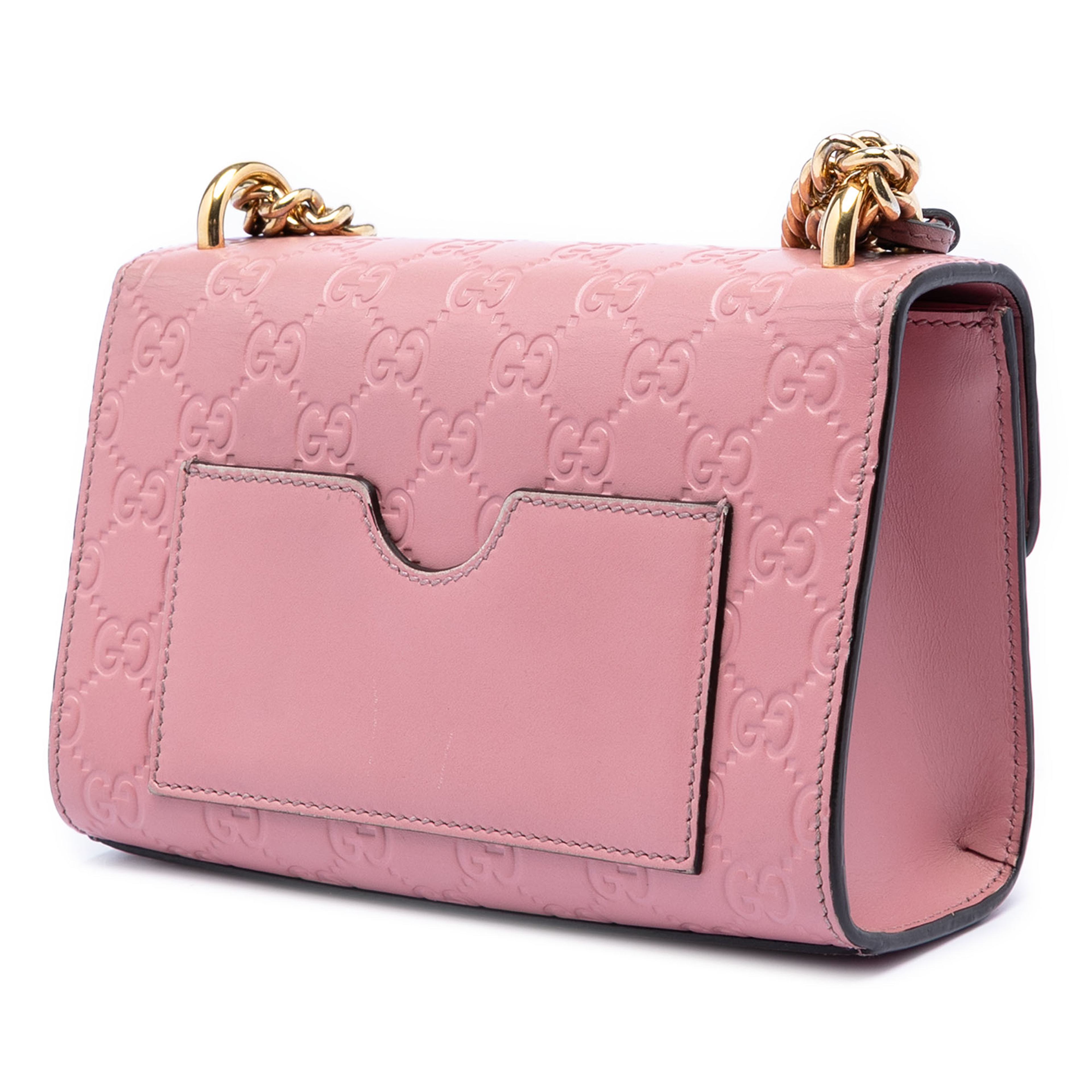 Gucci Small Guccissima Padlock Crossbody, från Luxclusif, i färgen rosa. Klicka för att öppna bilden i stort format