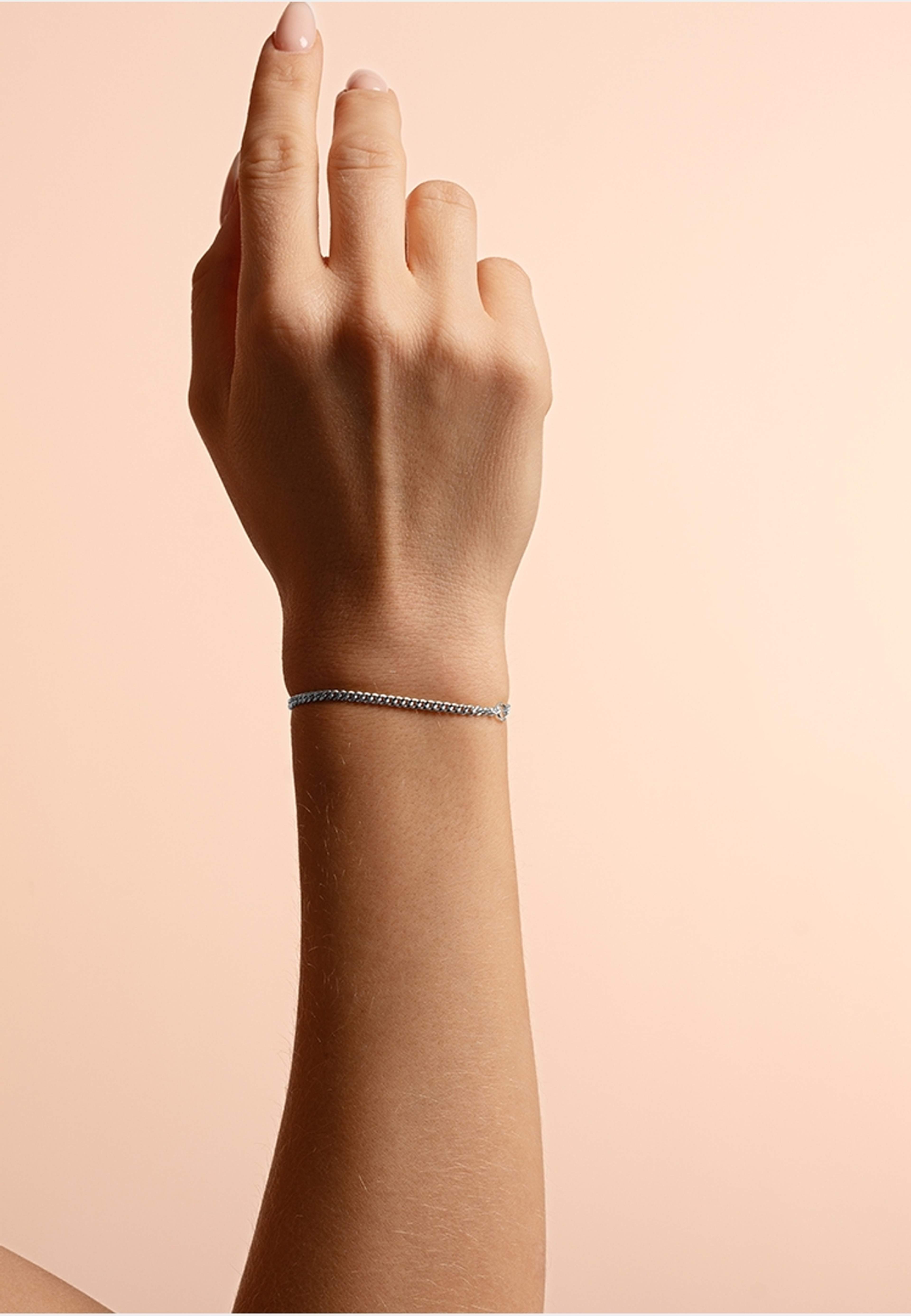 Liddy Small Brace, från SNÖ of Sweden, i färgen plain s. Klicka för att öppna bilden i stort format