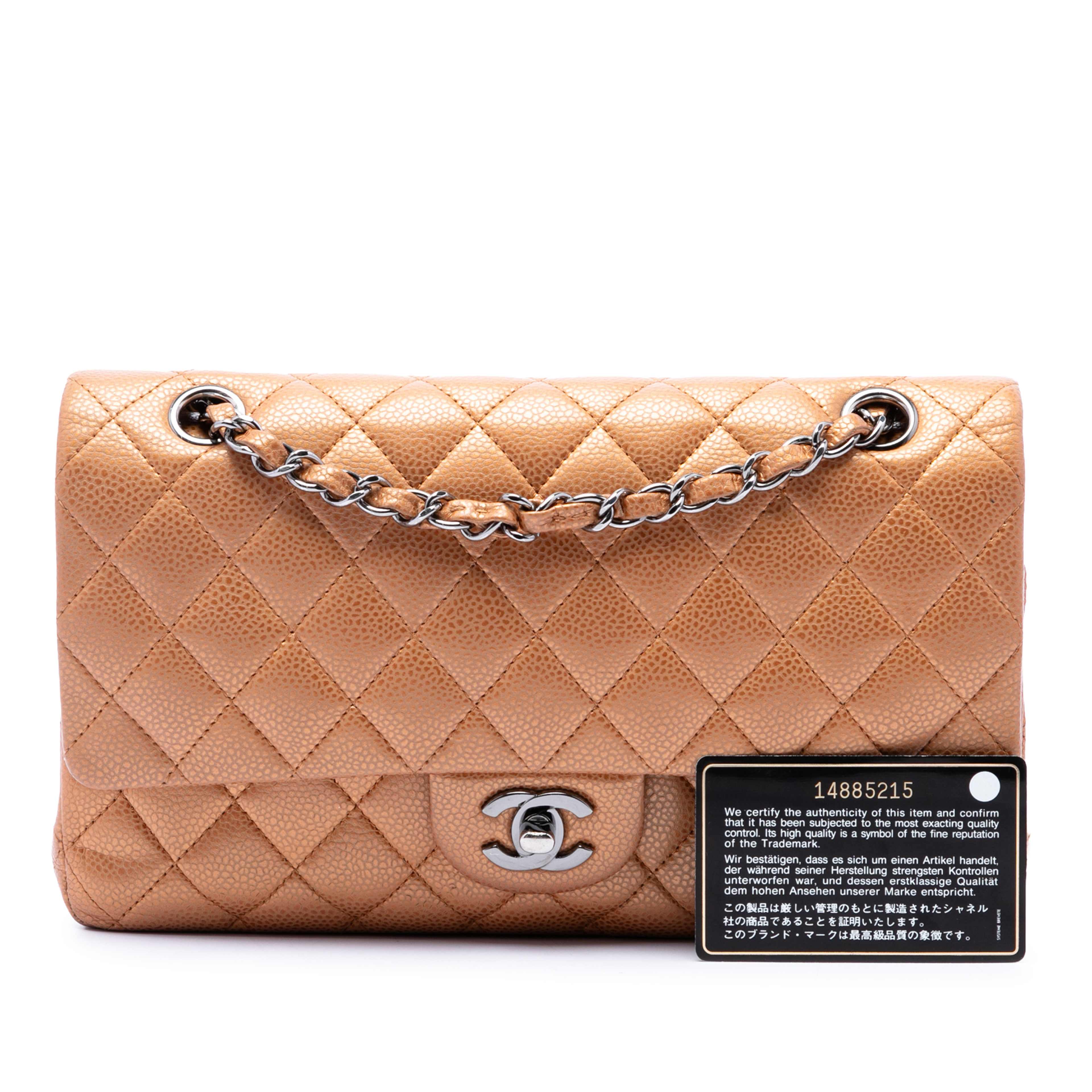 Chanel Medium Classic Metallic Caviar Double Flap, från Luxclusif, i färgen brun. Klicka för att öppna bilden i stort format