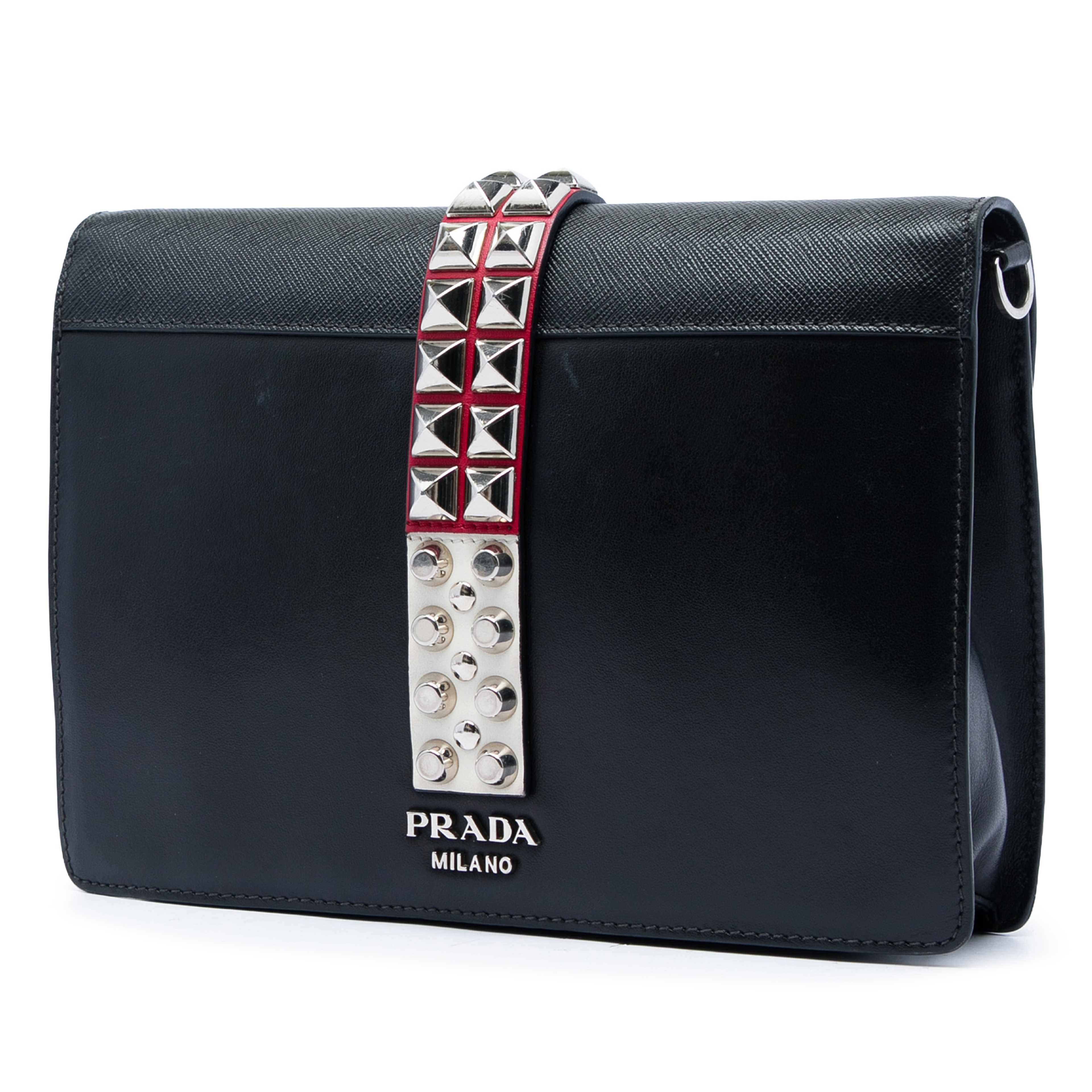 Prada City Calf And Saffiano Studded Elektra Crossbody, från Luxclusif, i färgen svart. Klicka för att öppna bilden i stort format