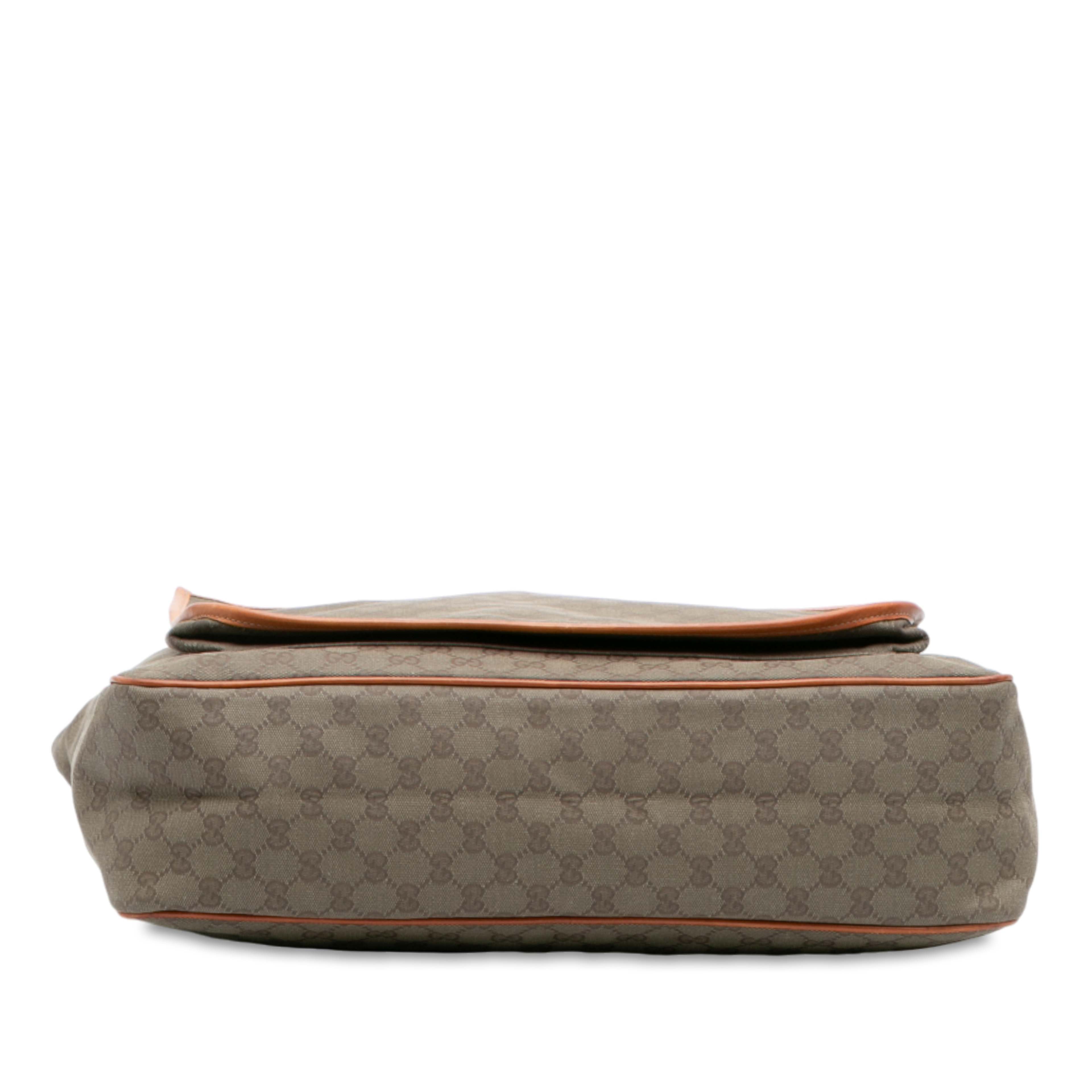 Gucci Gg Canvas Rope Tote, från Luxclusif, i färgen brun. Klicka för att öppna bilden i stort format