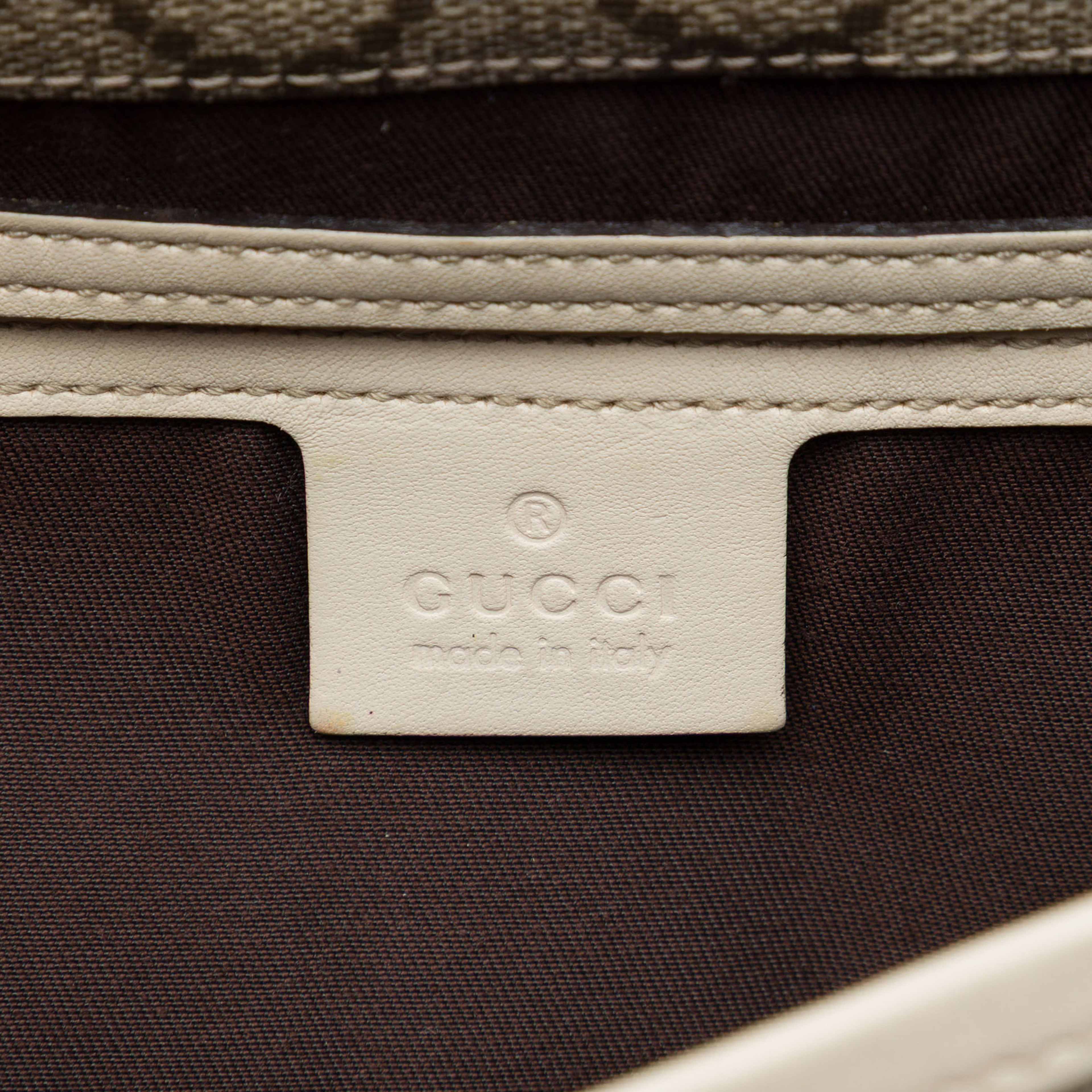 Gucci Gg Supreme Crossbody, från Luxclusif, i färgen beige. Klicka för att öppna bilden i stort format