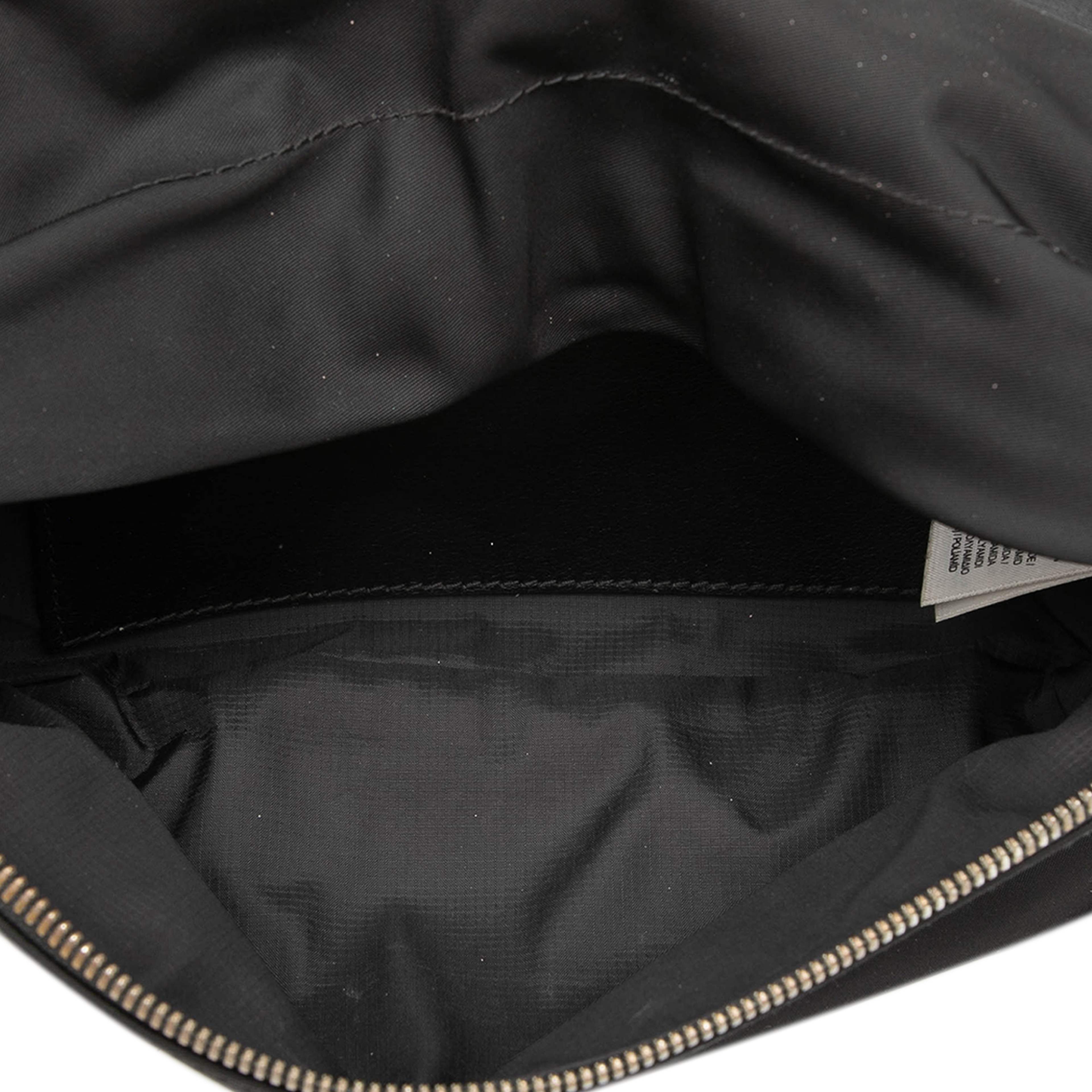 Burberry Nylon Sonny Belt Bag, från Luxclusif, i färgen black. Klicka för att öppna bilden i stort format