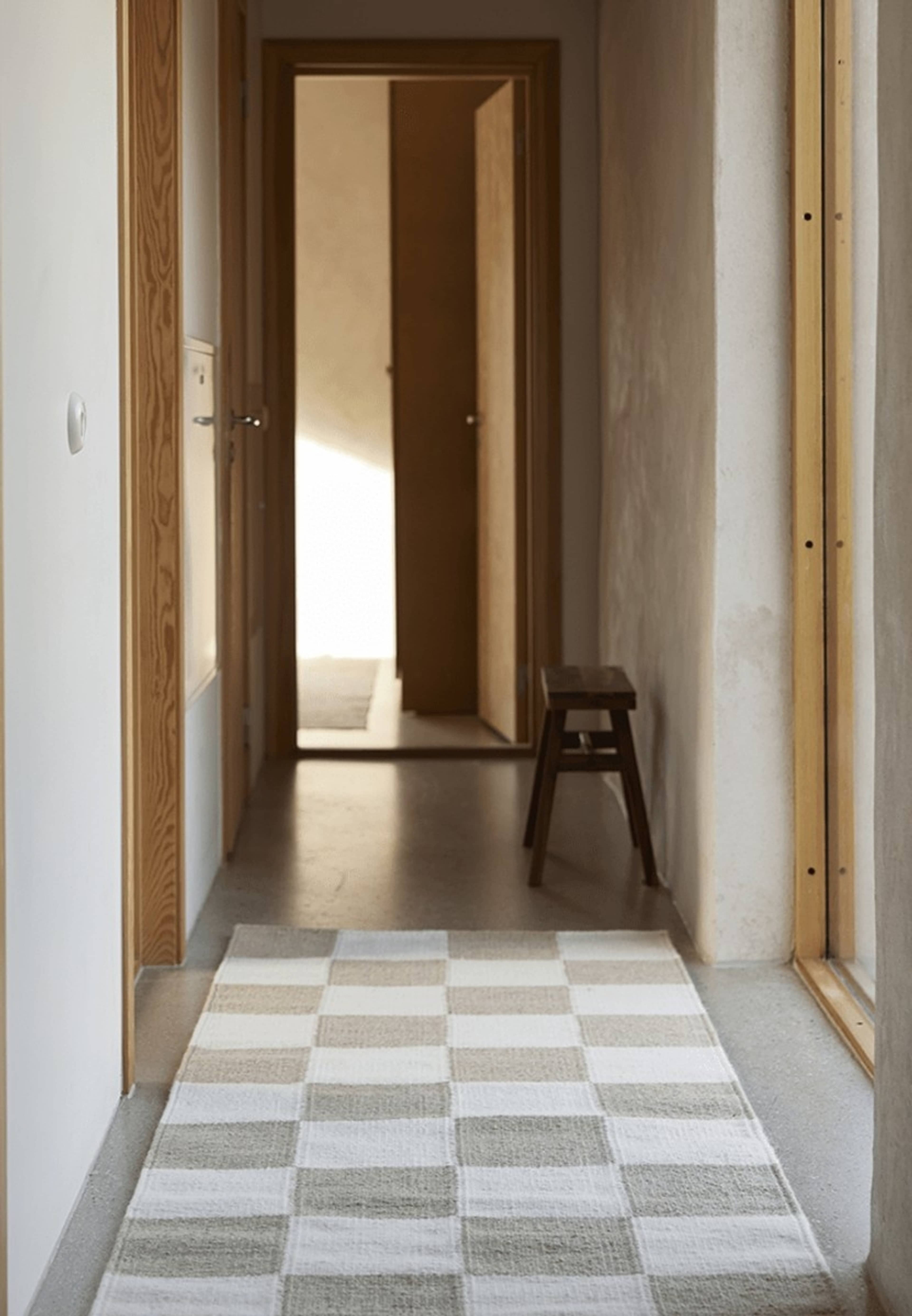 Gångmatta Square 80x200cm, från Classic Collection, i färgen vit/natur. Klicka för att öppna bilden i stort format