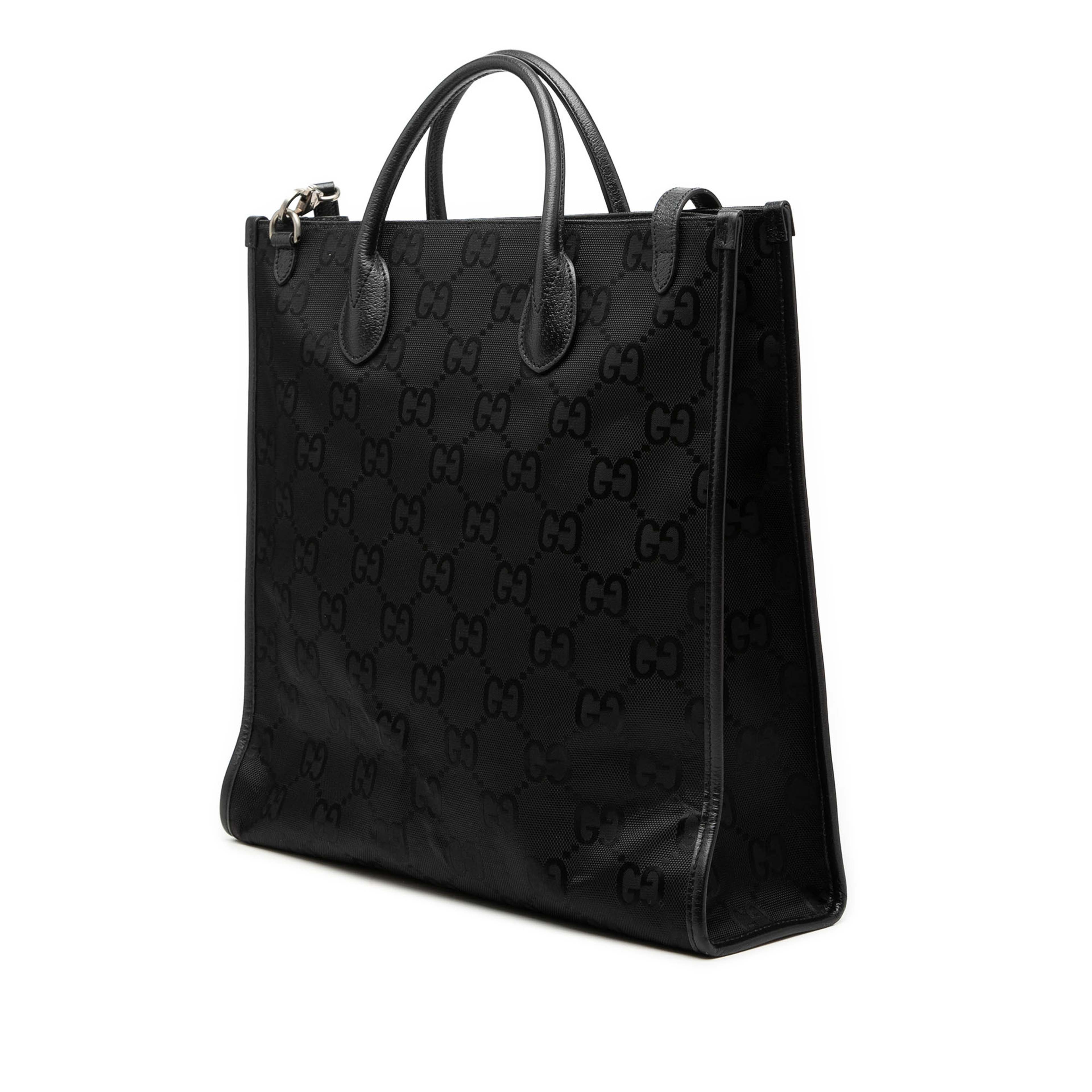 Gucci Medium Gg Nylon Off The Grid Convertible Tote, från Luxclusif, i färgen black. Klicka för att öppna bilden i stort format
