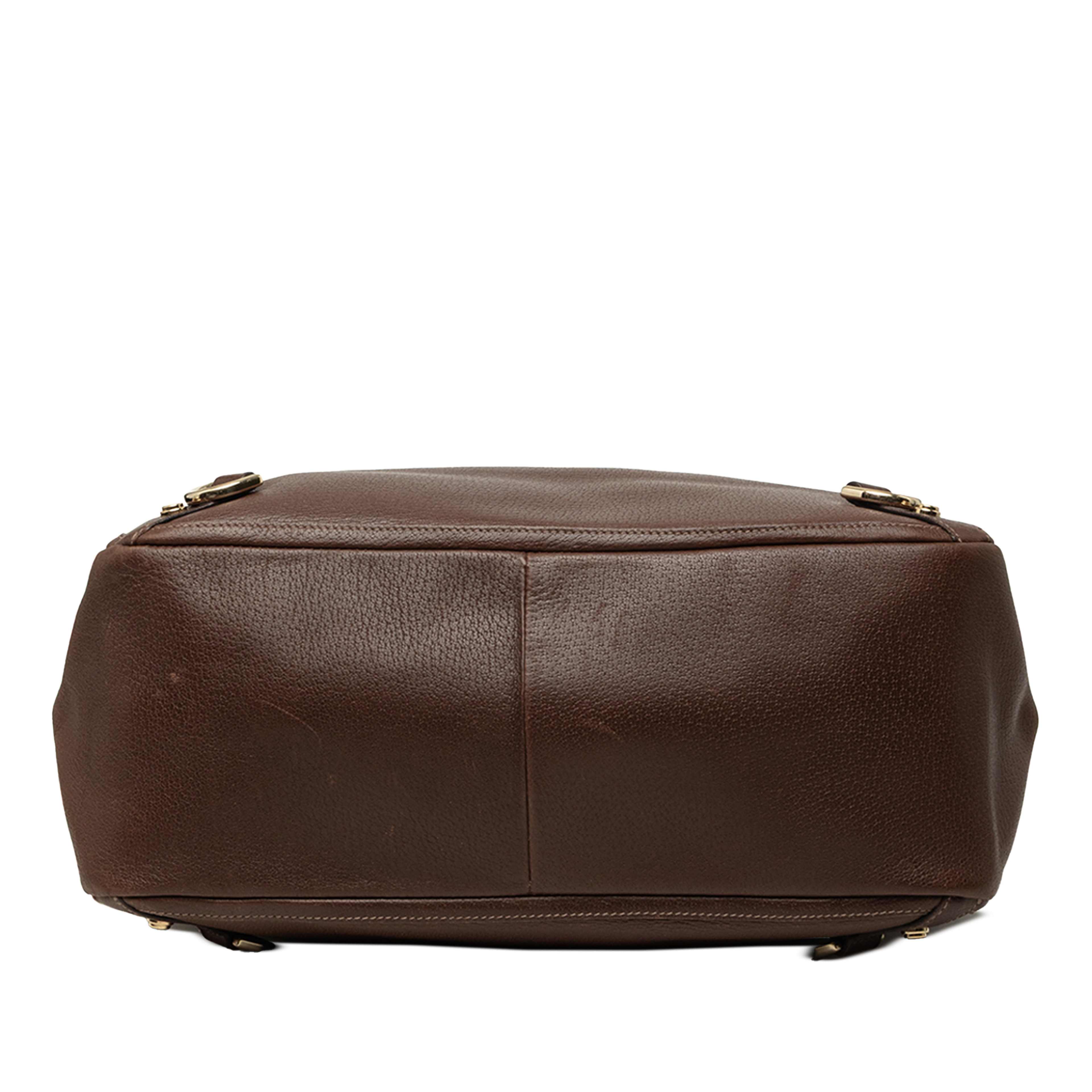 Gucci Calfskin Abbey D Ring Tote, från Luxclusif, i färgen brun. Klicka för att öppna bilden i stort format