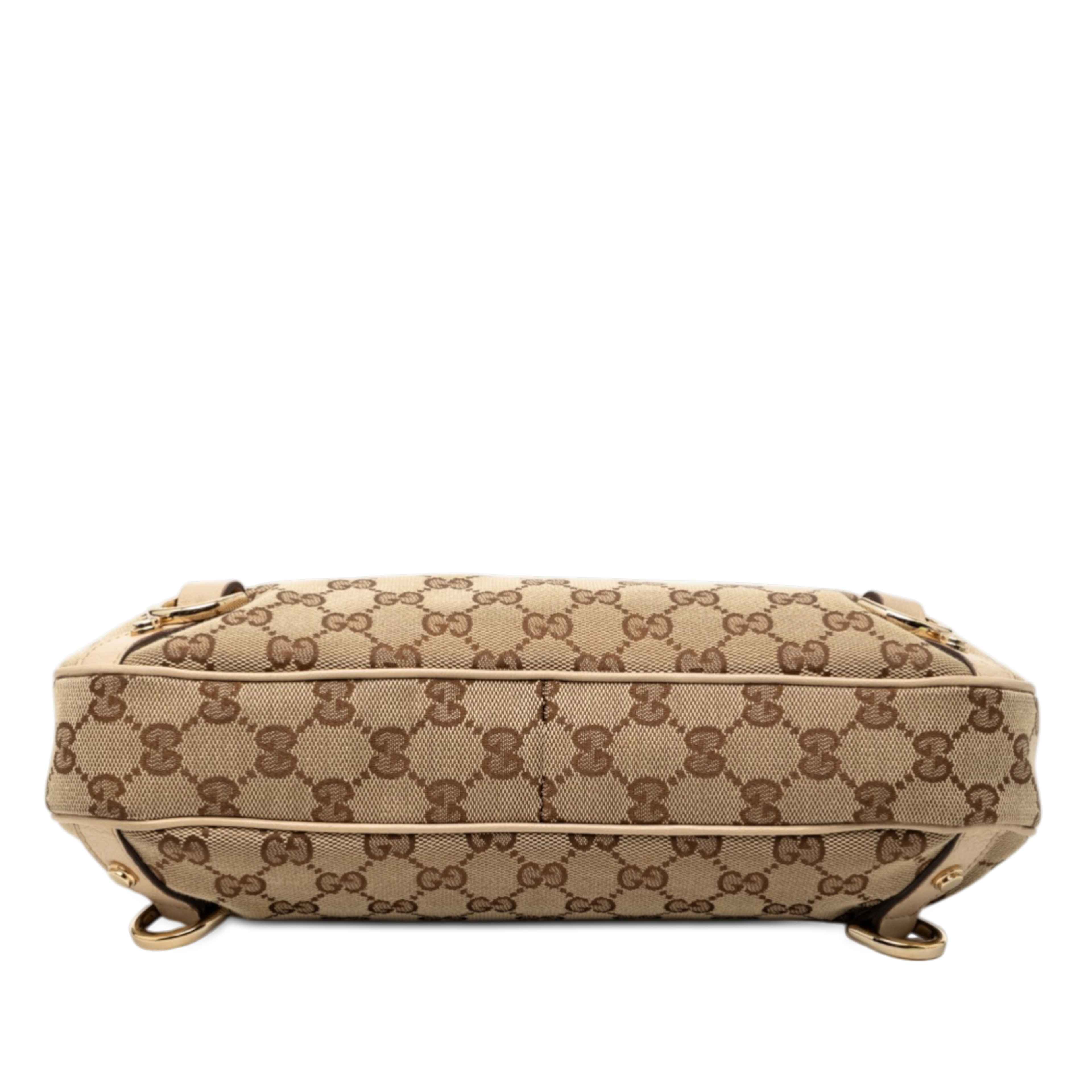 Gucci Gg Canvas Abbey D Ring Shoulder Bag, från Luxclusif, i färgen beige. Klicka för att öppna bilden i stort format