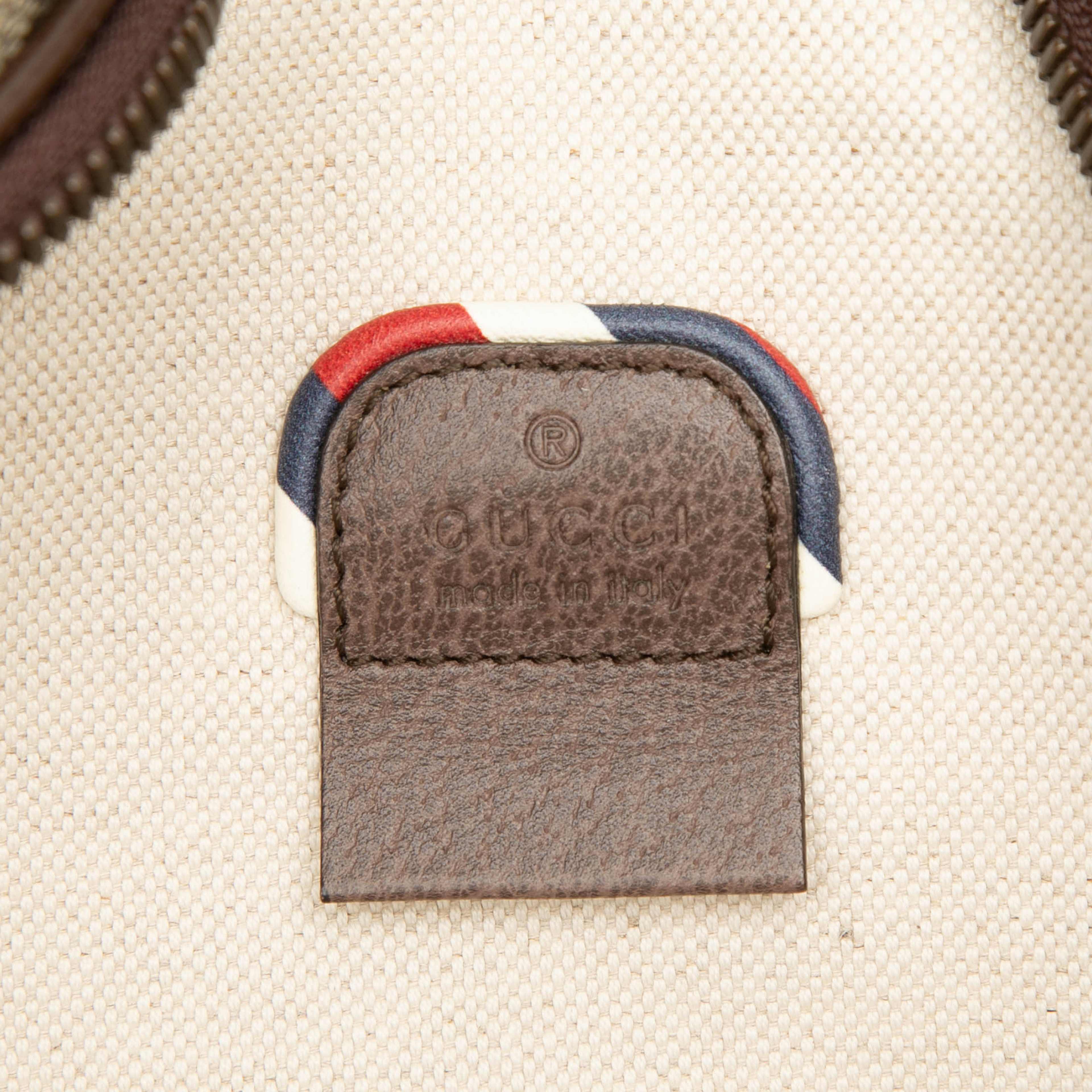 Gucci Gg Supreme Courrier Belt Bag, från Luxclusif, i färgen beige. Klicka för att öppna bilden i stort format