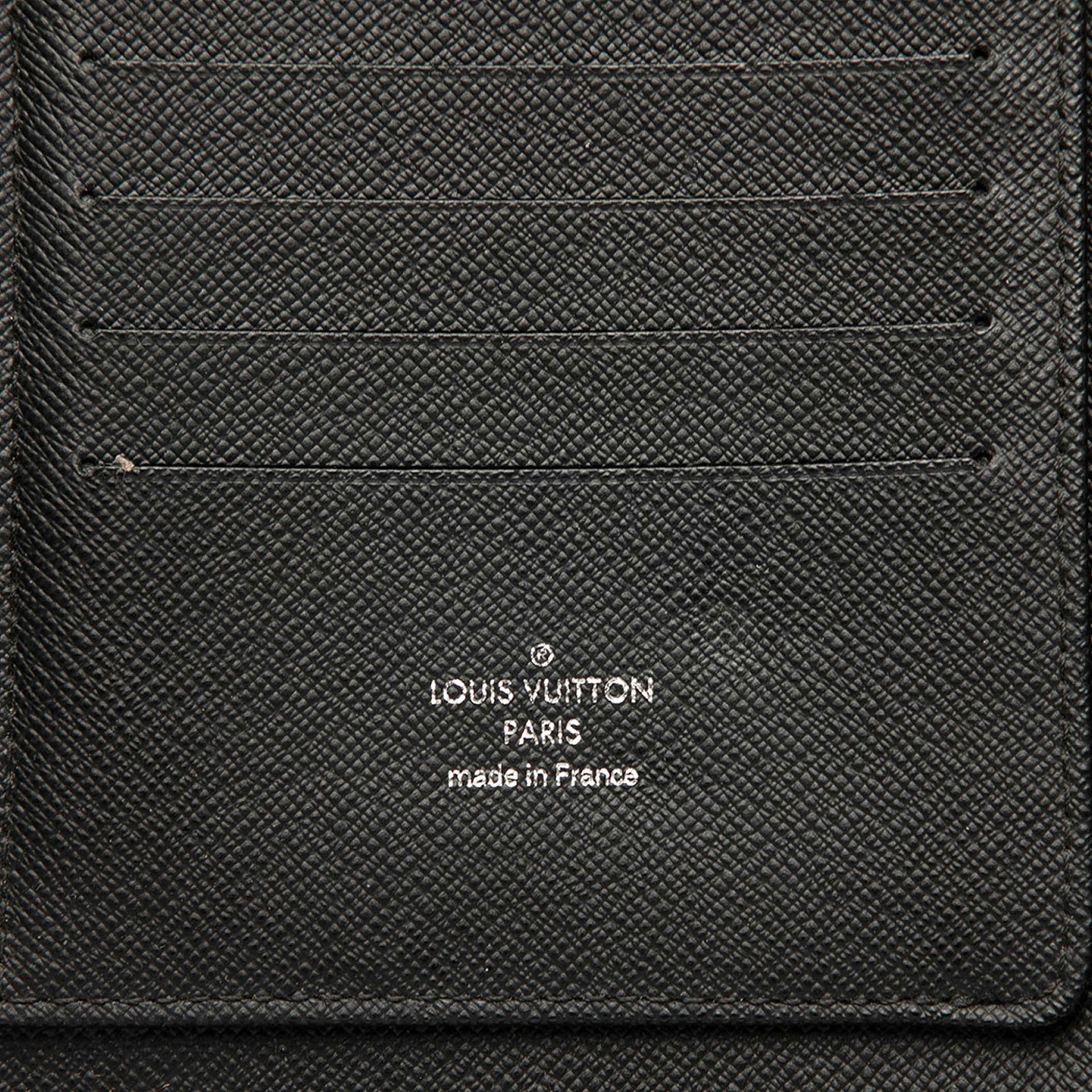 Louis Vuitton Damier Graphite Atoll Organizer, från Luxclusif, i färgen black. Klicka för att öppna bilden i stort format