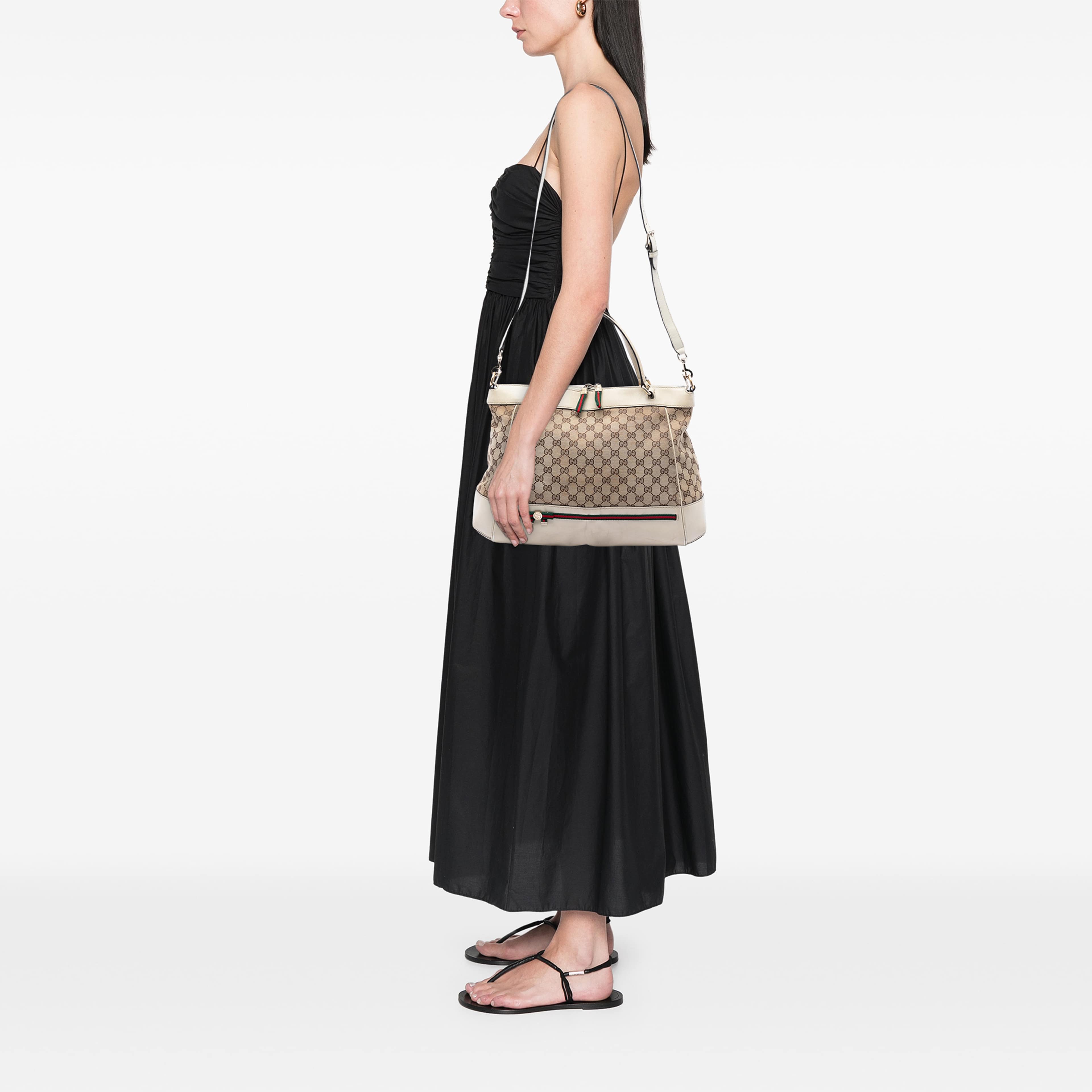 Gucci Gg Canvas Web Mayfair Satchel, från Luxclusif, i färgen beige. Klicka för att öppna bilden i stort format