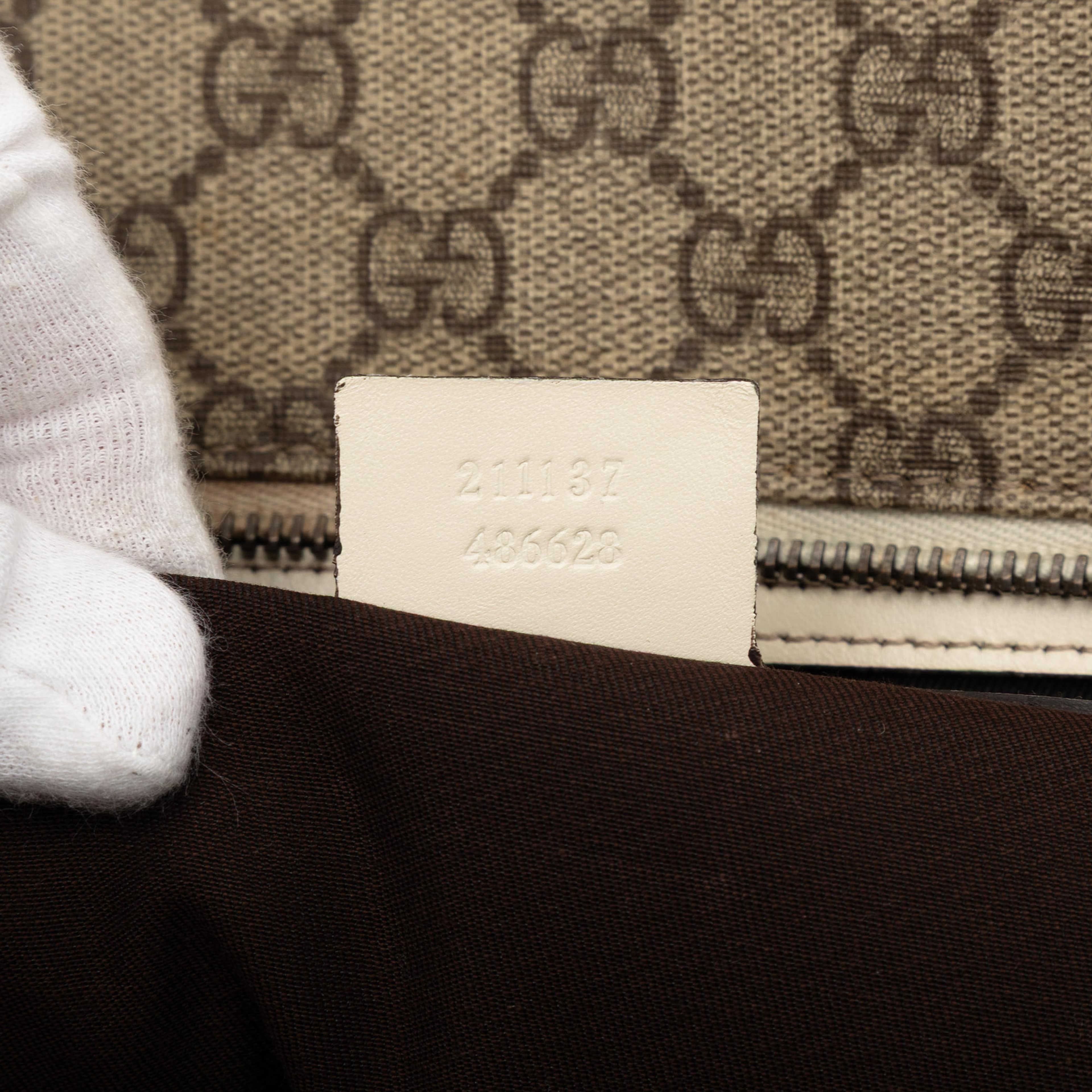 Gucci Gg Supreme Joy Tote, från Luxclusif, i färgen beige. Klicka för att öppna bilden i stort format