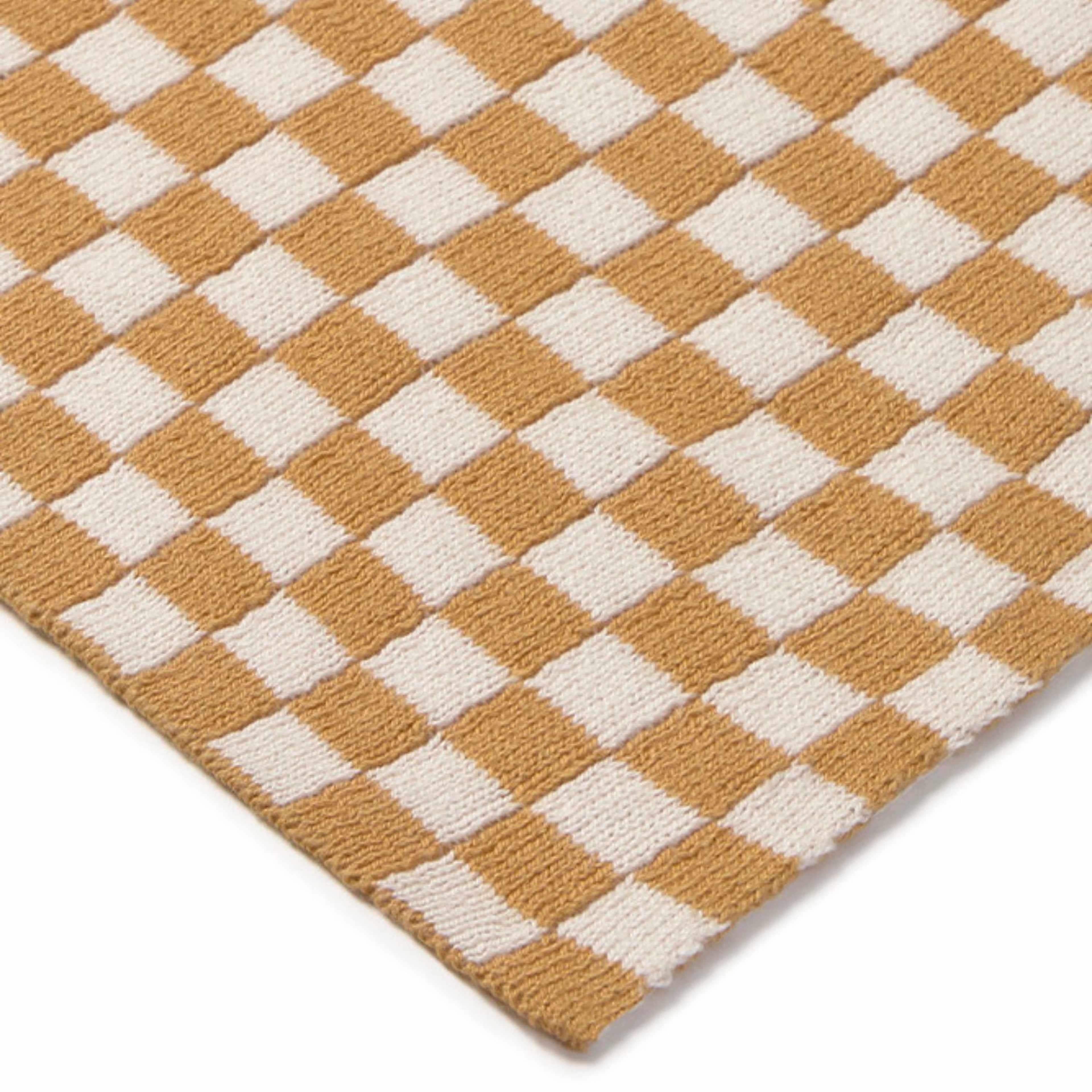 Stickade Filtplattor, från LORENA CANALS, i färgen naturlig/honung. Klicka för att öppna bilden i stort format