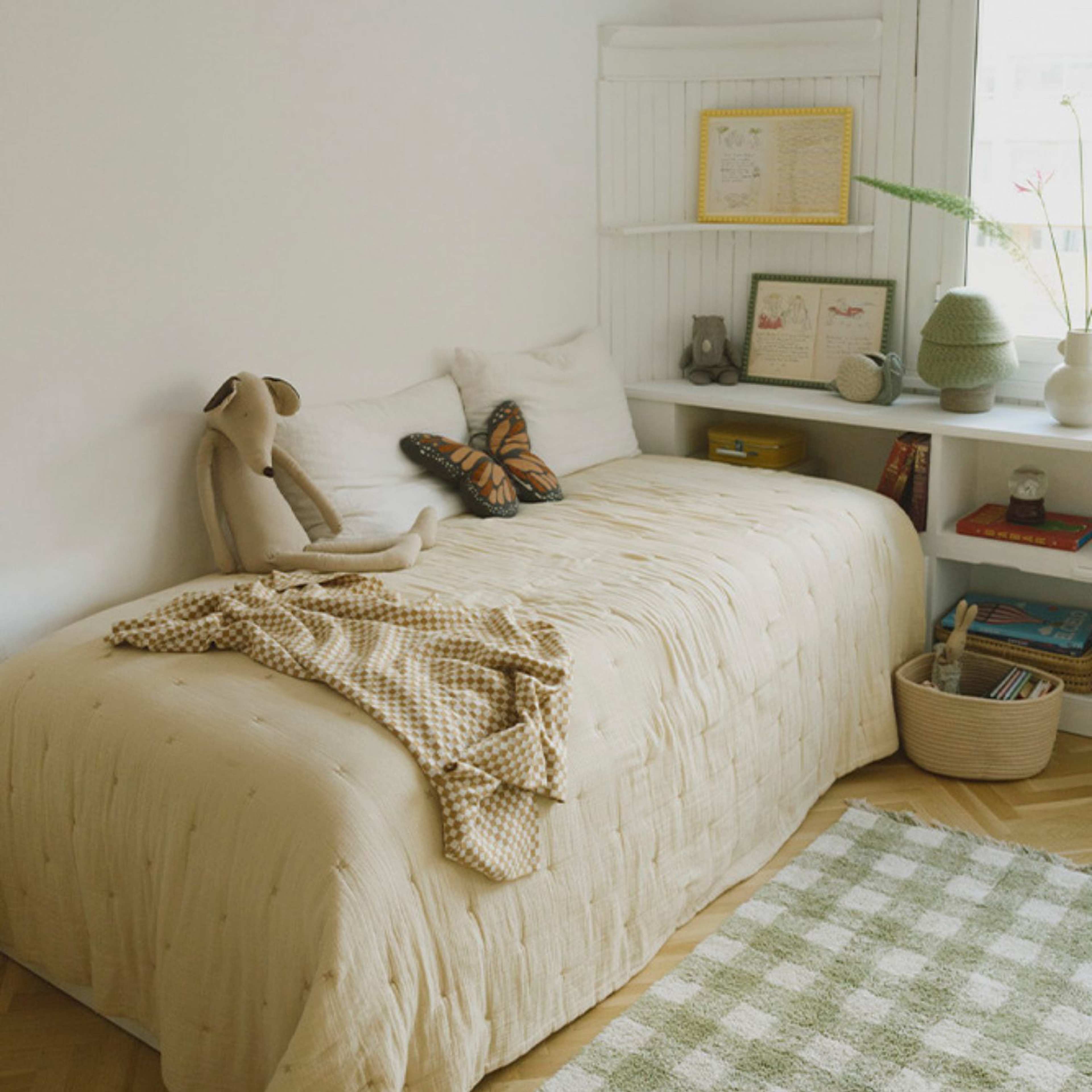 Stickade Filtplattor, från LORENA CANALS, i färgen naturlig/honung. Klicka för att öppna bilden i stort format