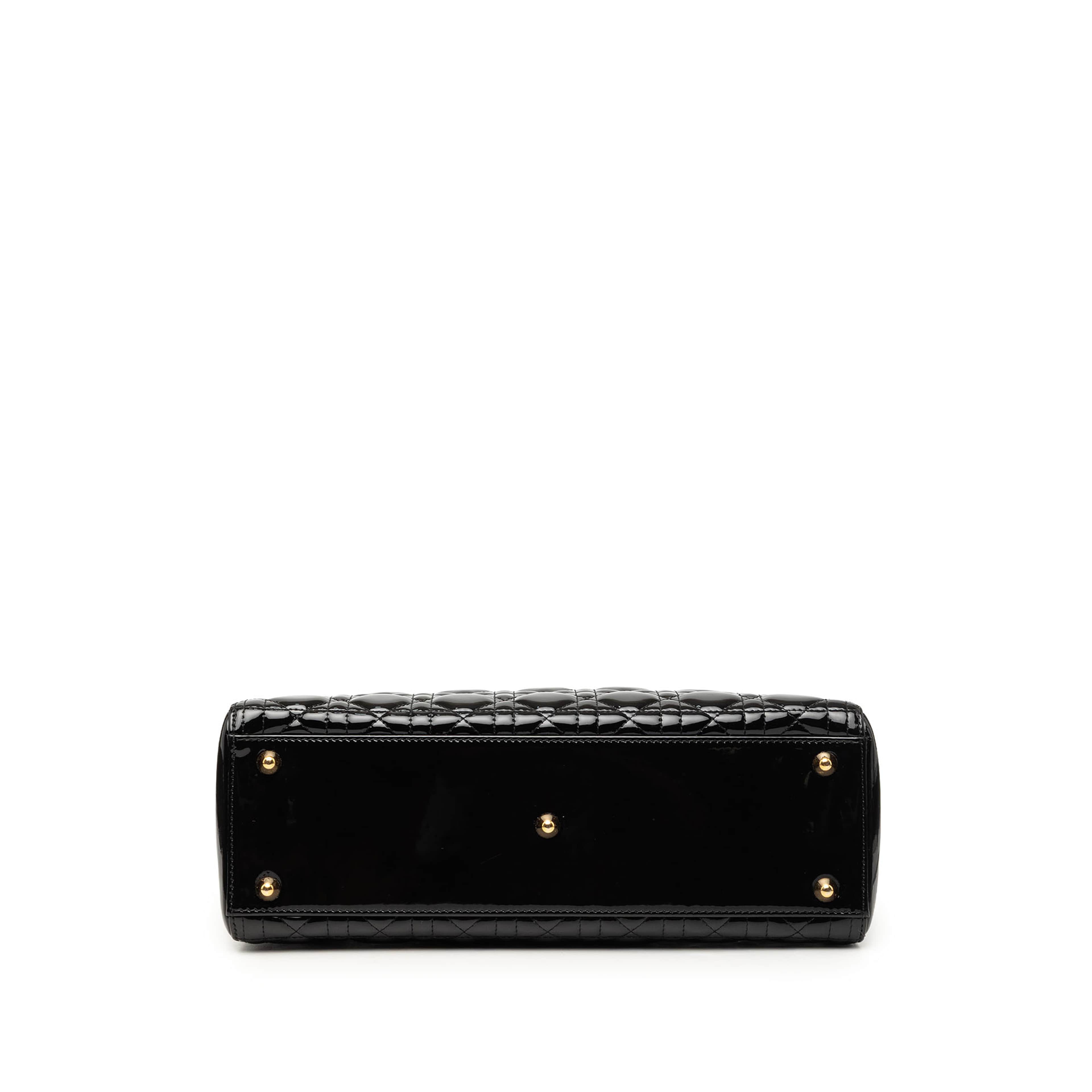 Dior Large Patent Cannage Lady Dior, från Luxclusif, i färgen black. Klicka för att öppna bilden i stort format