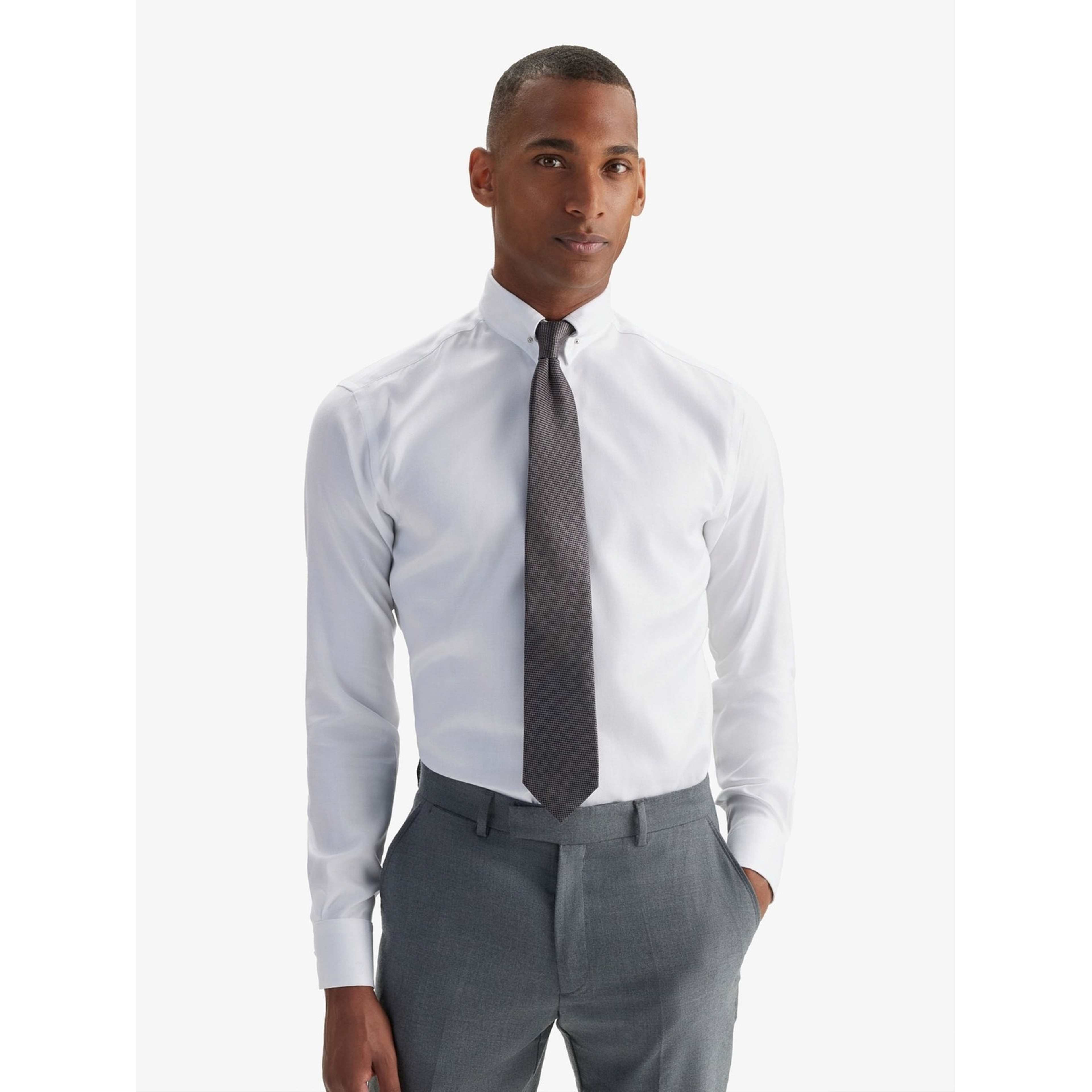 Skjorta med pin-krage Chicago, från John Henric, i färgen white. Klicka för att öppna bilden i stort format