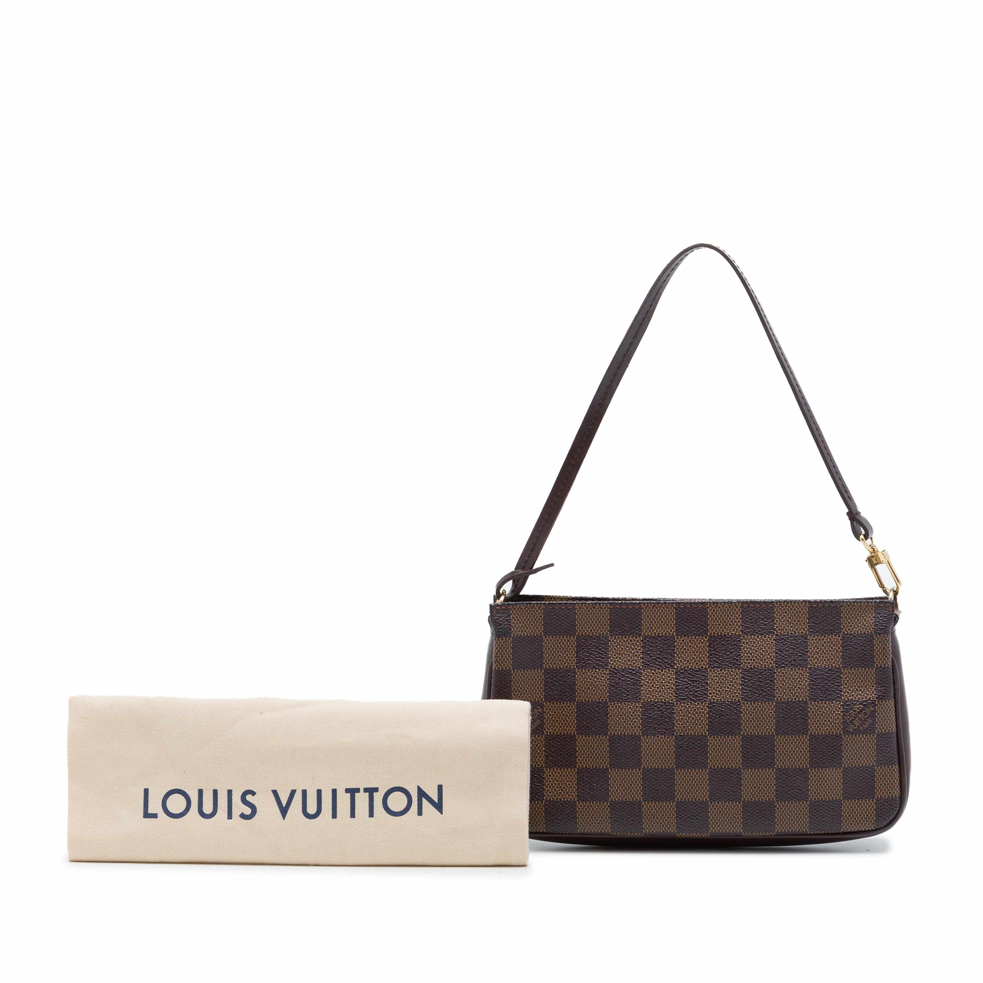 Louis Vuitton Damier Ebene Pochette Accessoires, från Luxclusif, i färgen brun. Klicka för att öppna bilden i stort format