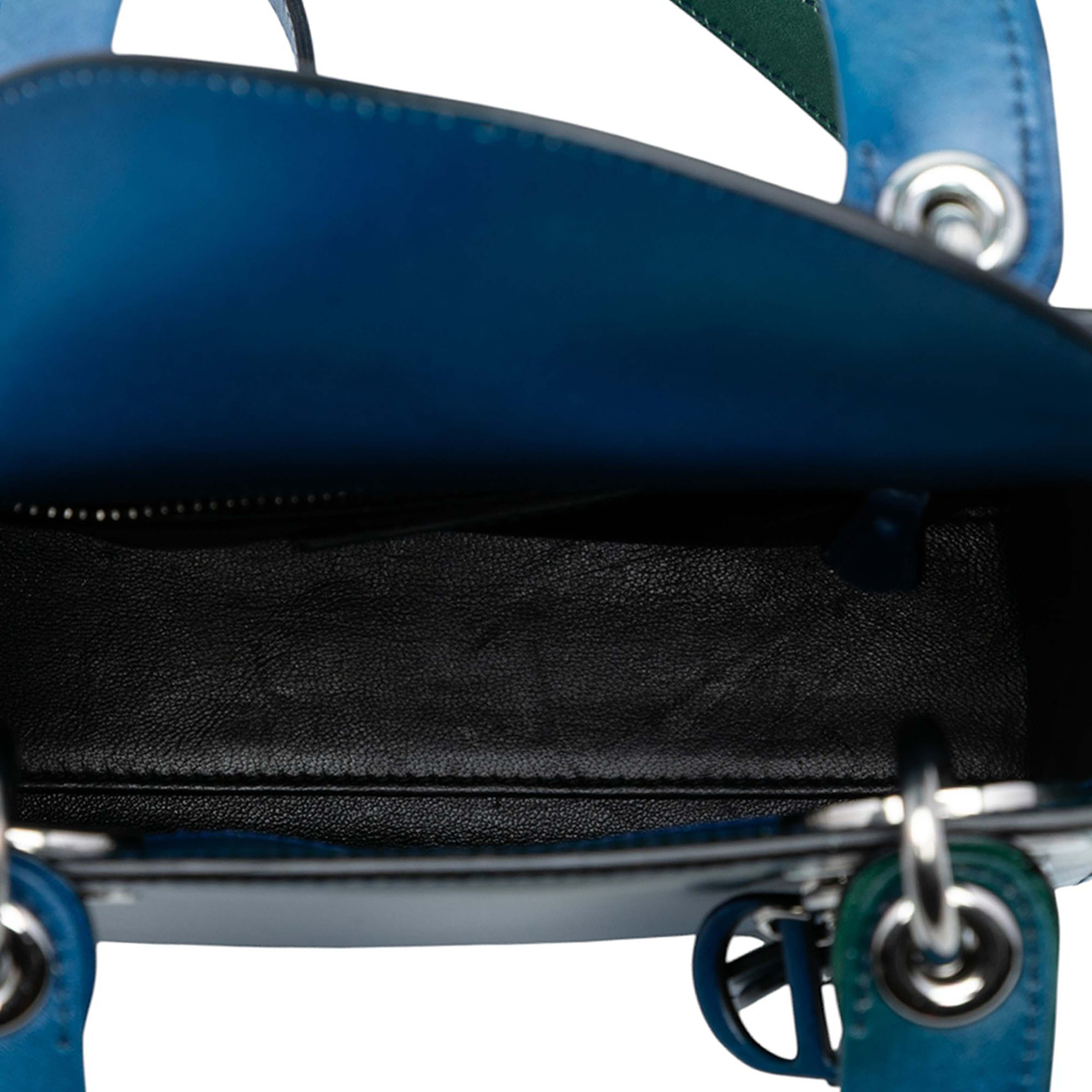 Dior Mini Ombre Calfskin Lady Dior, från Luxclusif, i färgen blue. Klicka för att öppna bilden i stort format