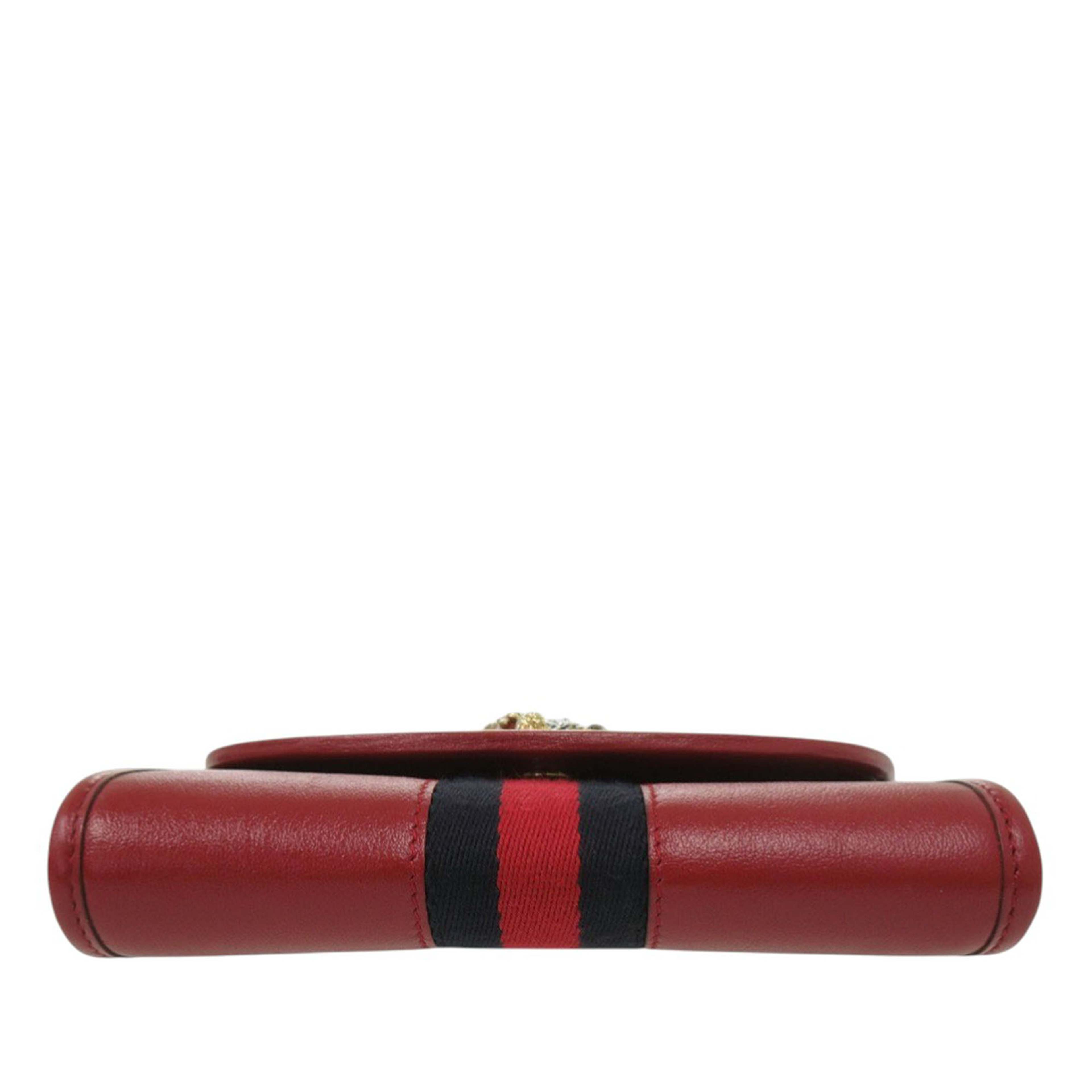Gucci Mini Calfskin Rajah Web Chain Crossbody, från Luxclusif, i färgen red. Klicka för att öppna bilden i stort format